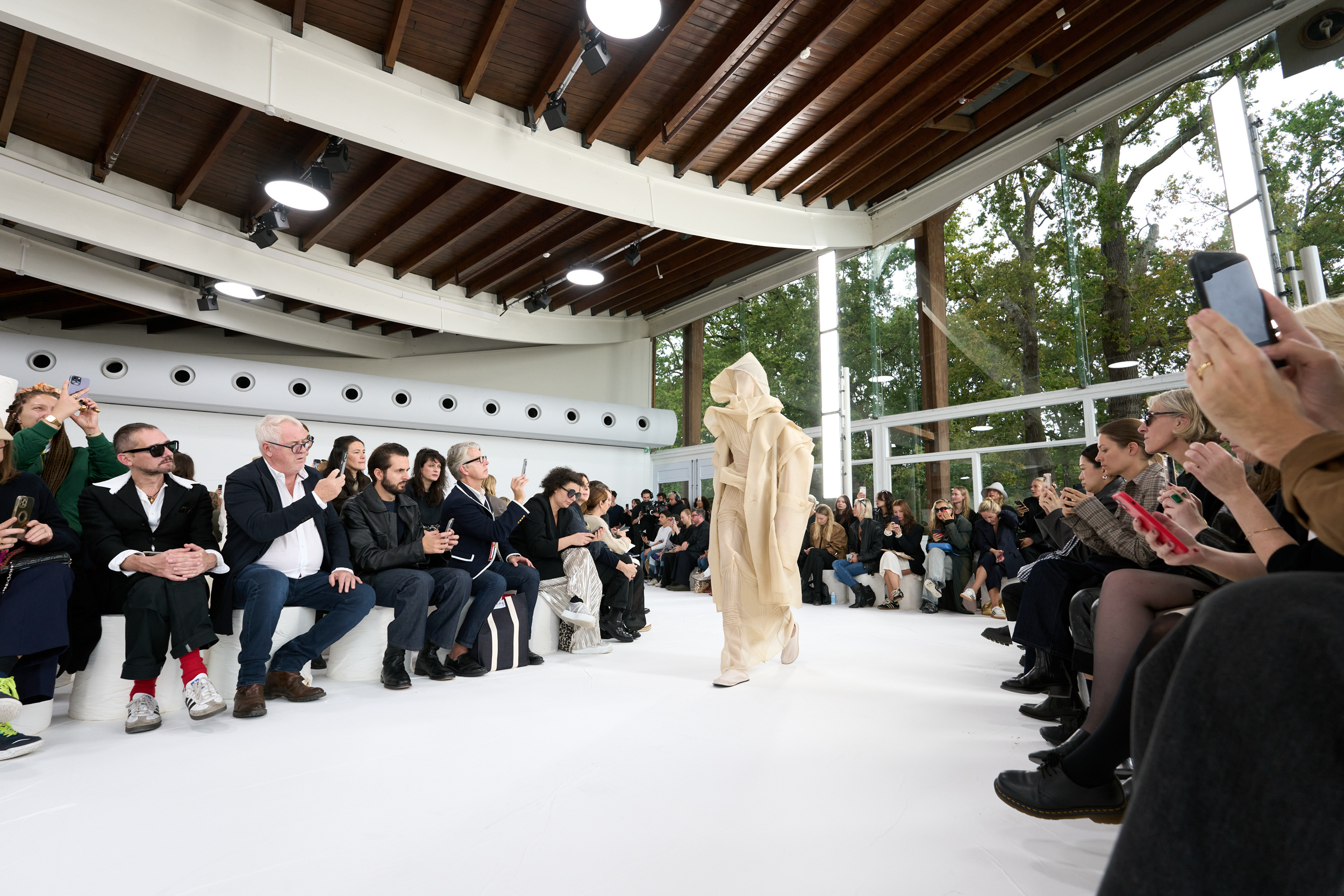 Issey Miyake Spring 2025 Fashion Show Atmosphere