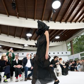 Issey Miyake Spring 2025 Fashion Show Atmosphere