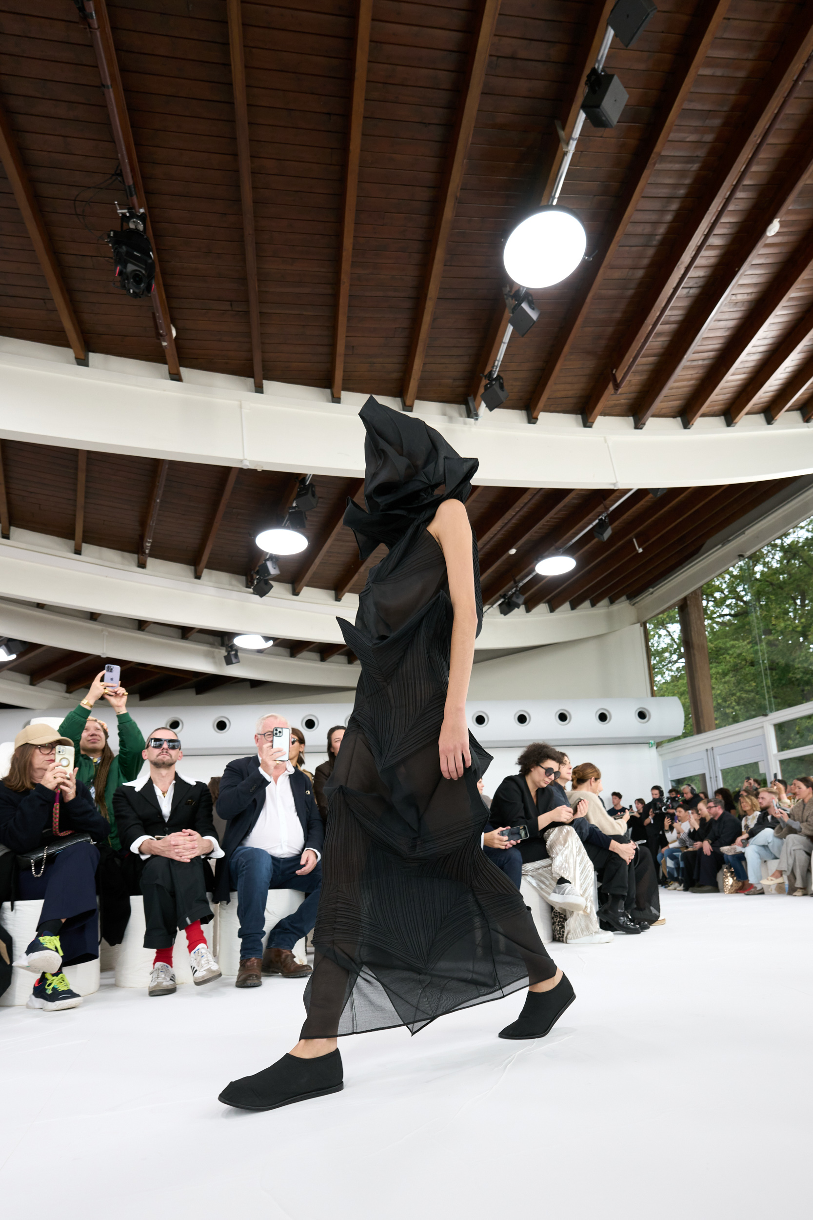 Issey Miyake Spring 2025 Fashion Show Atmosphere