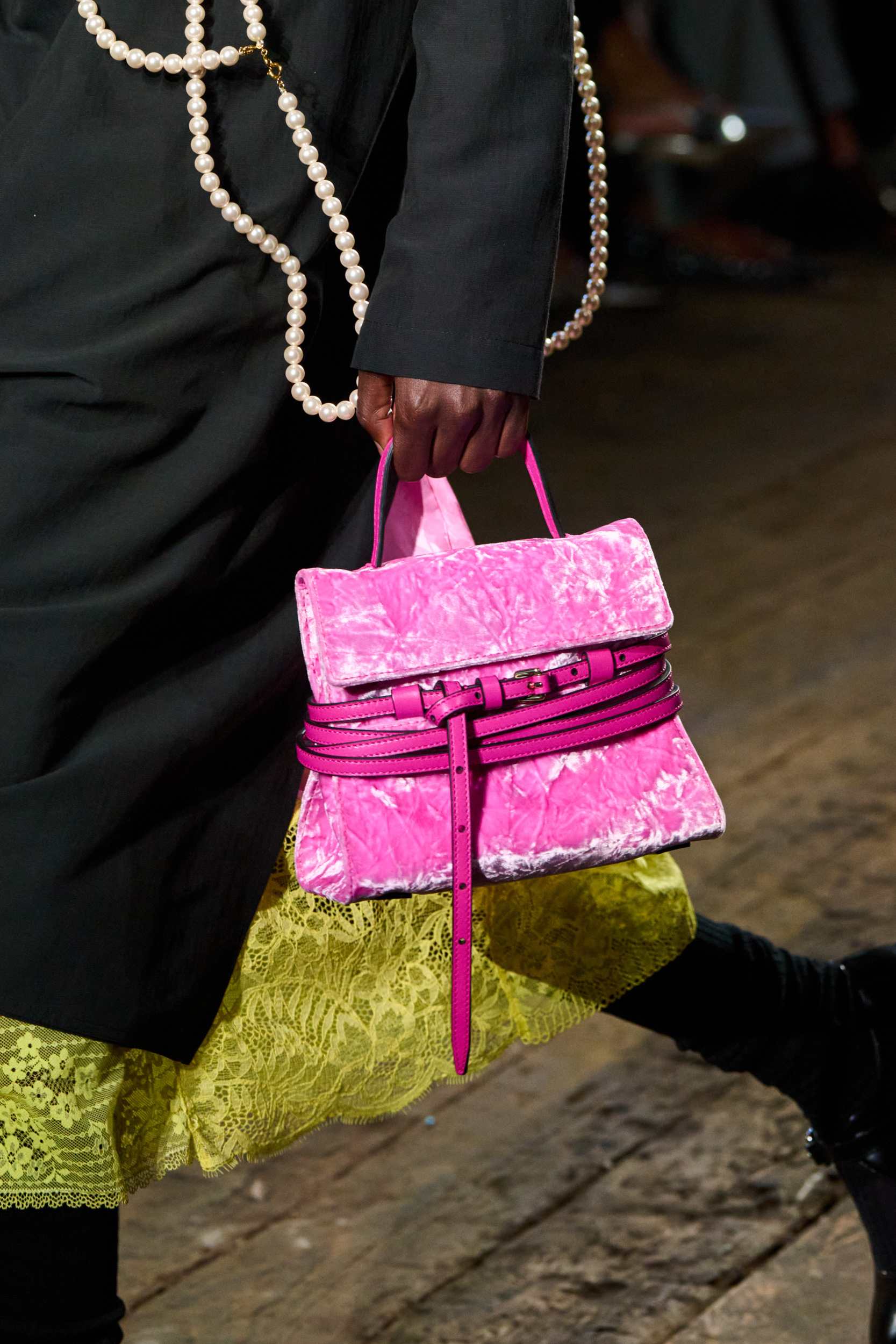 Moschino Spring 2025 Fashion Show Details