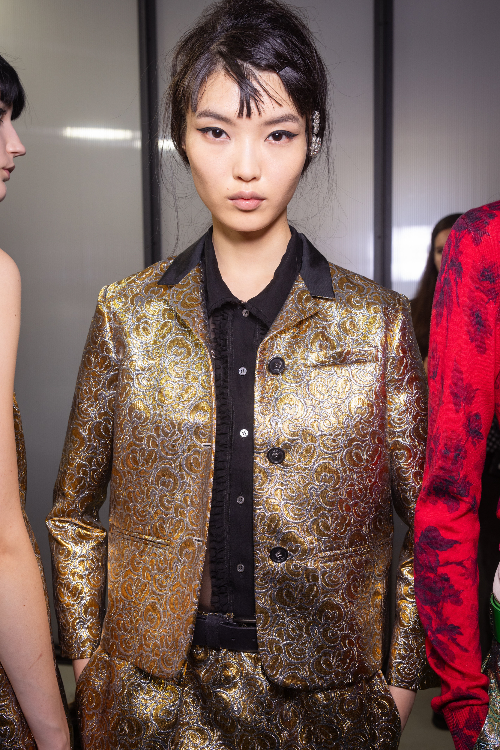 N 21 Spring 2025 Fashion Show Backstage