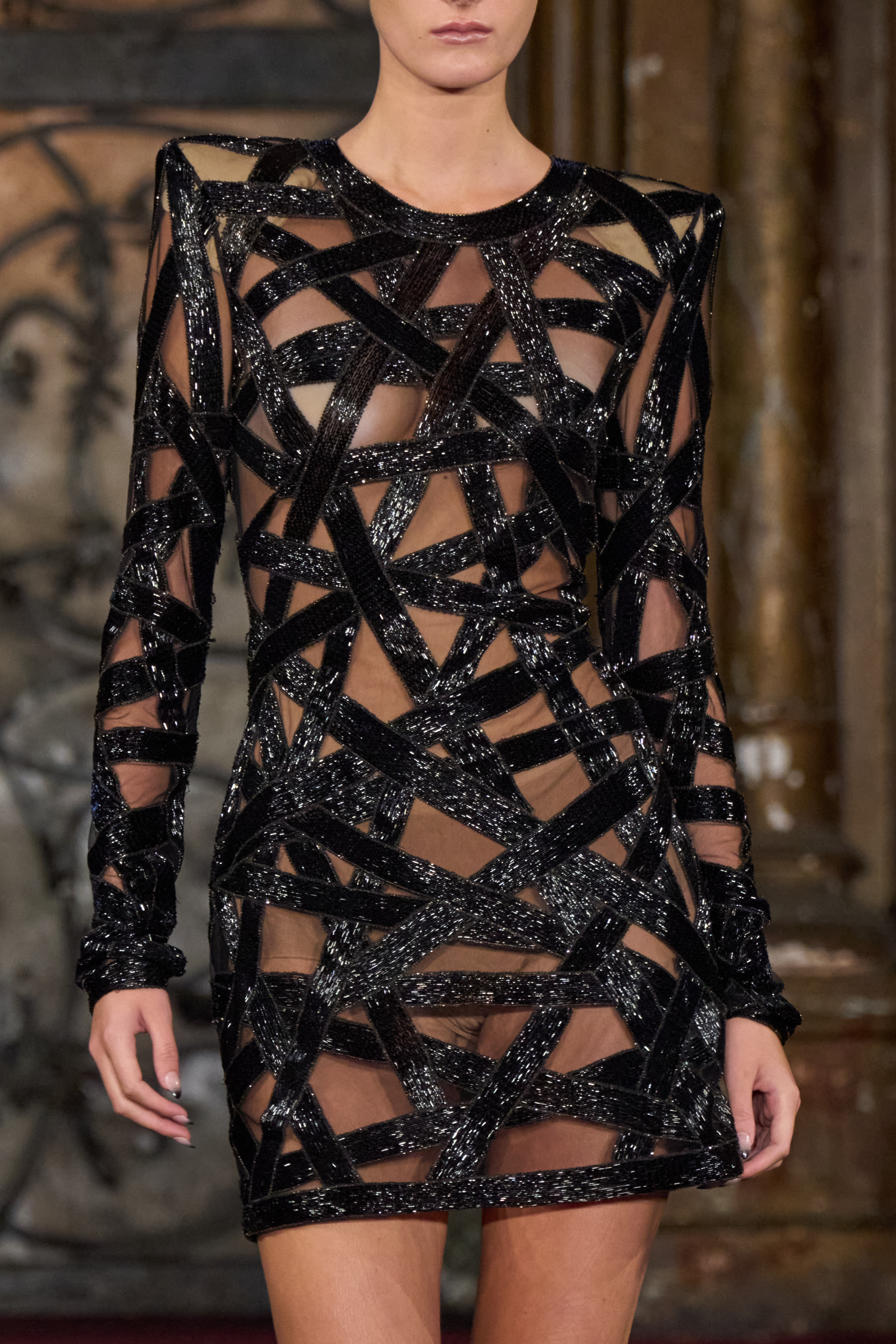 Naeem Khan Spring 2025 Fashion Show Details