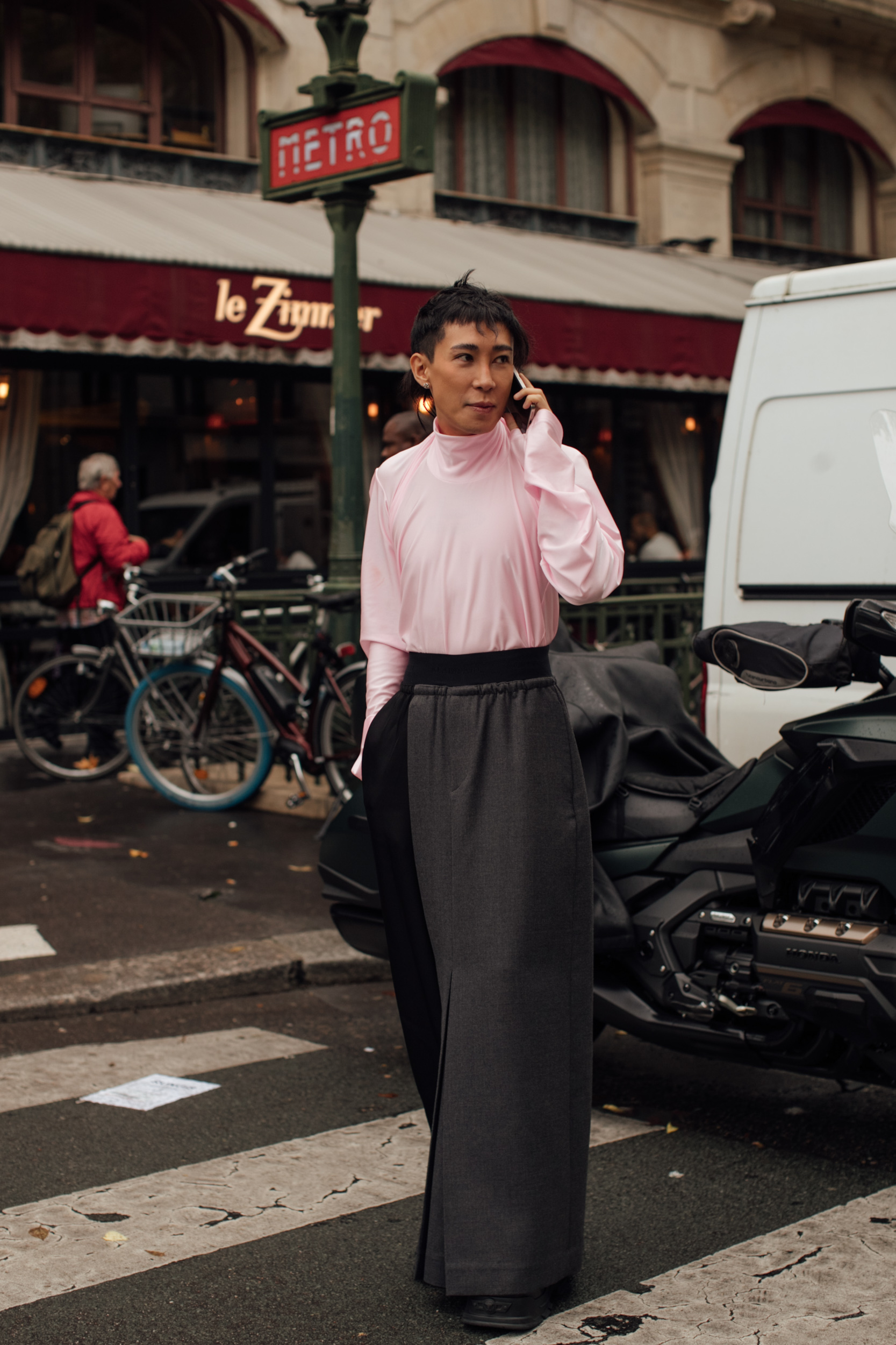 Paris Street Style Spring 2025 Shows