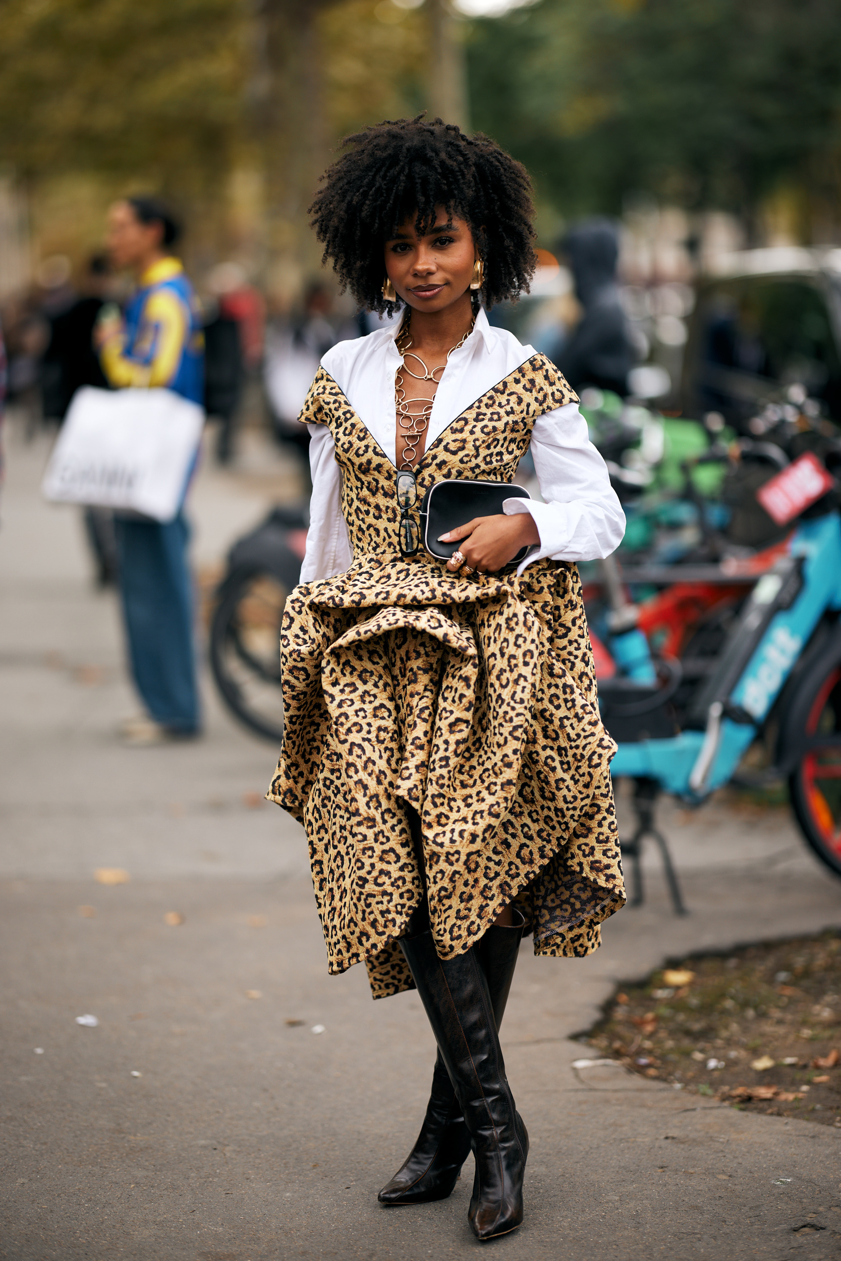 Paris Street Style Spring 2025 Shows