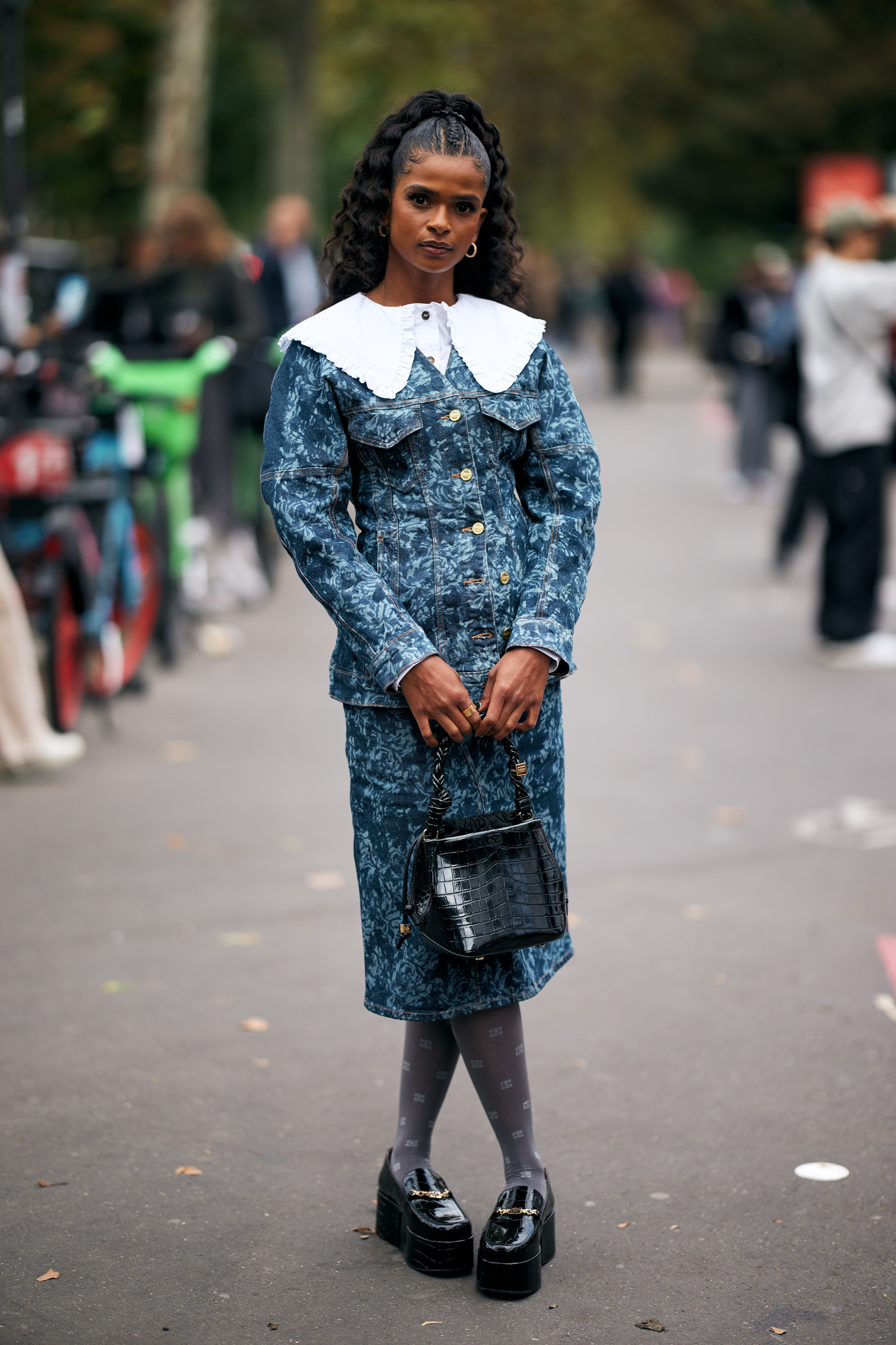 Paris Street Style Spring 2025 Shows