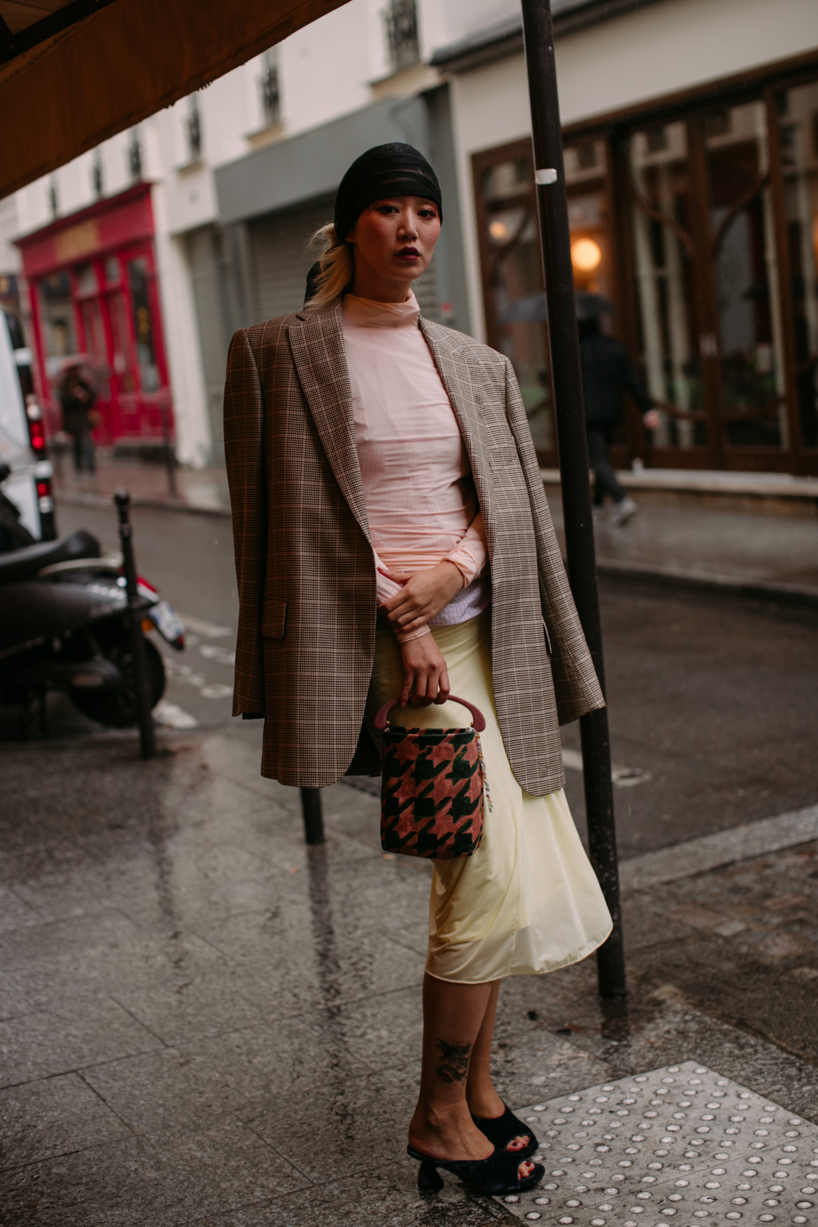 Paris Street Style Spring 2025 Shows