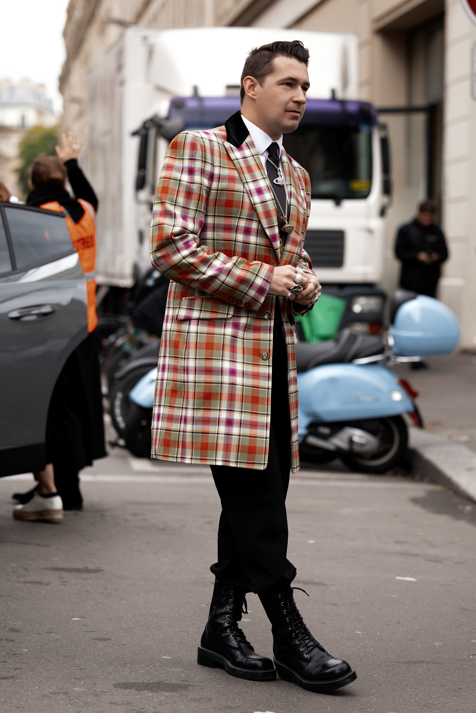 Paris Street Style Spring 2025 Shows