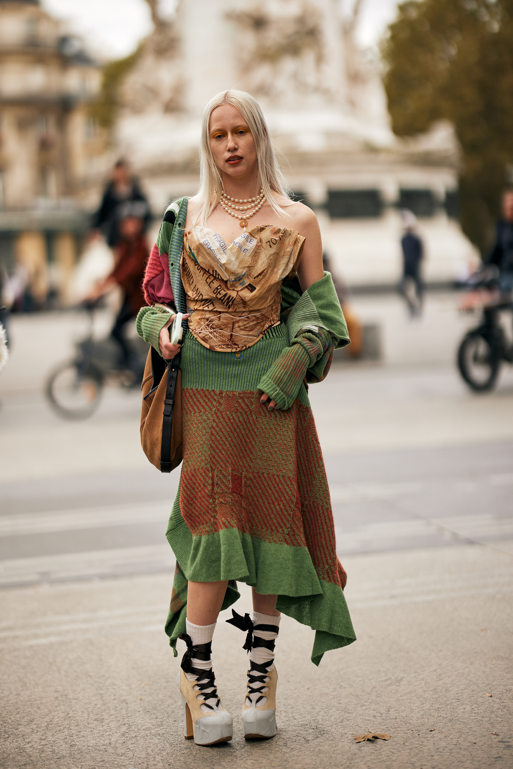 Paris Street Style Spring 2025 Shows