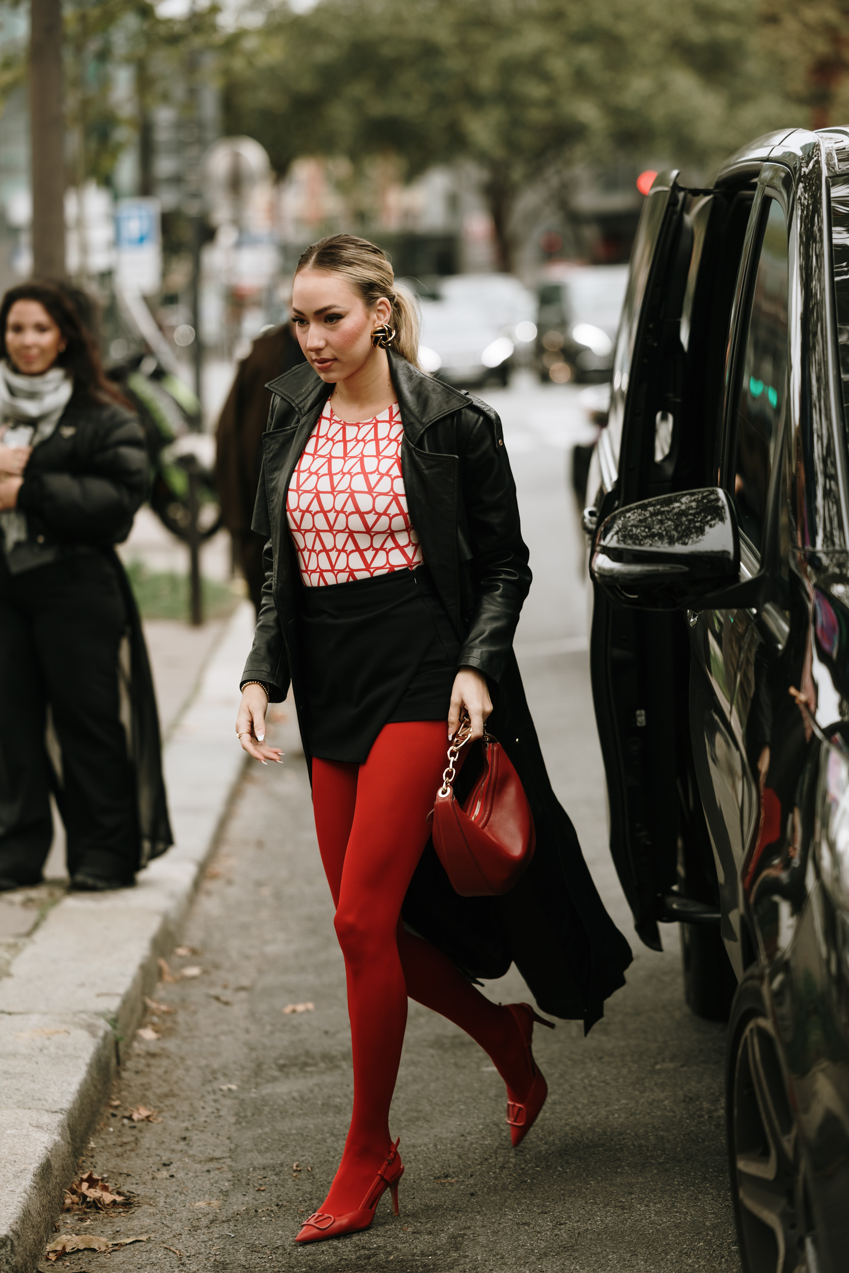 Paris Street Style Spring 2025 Shows