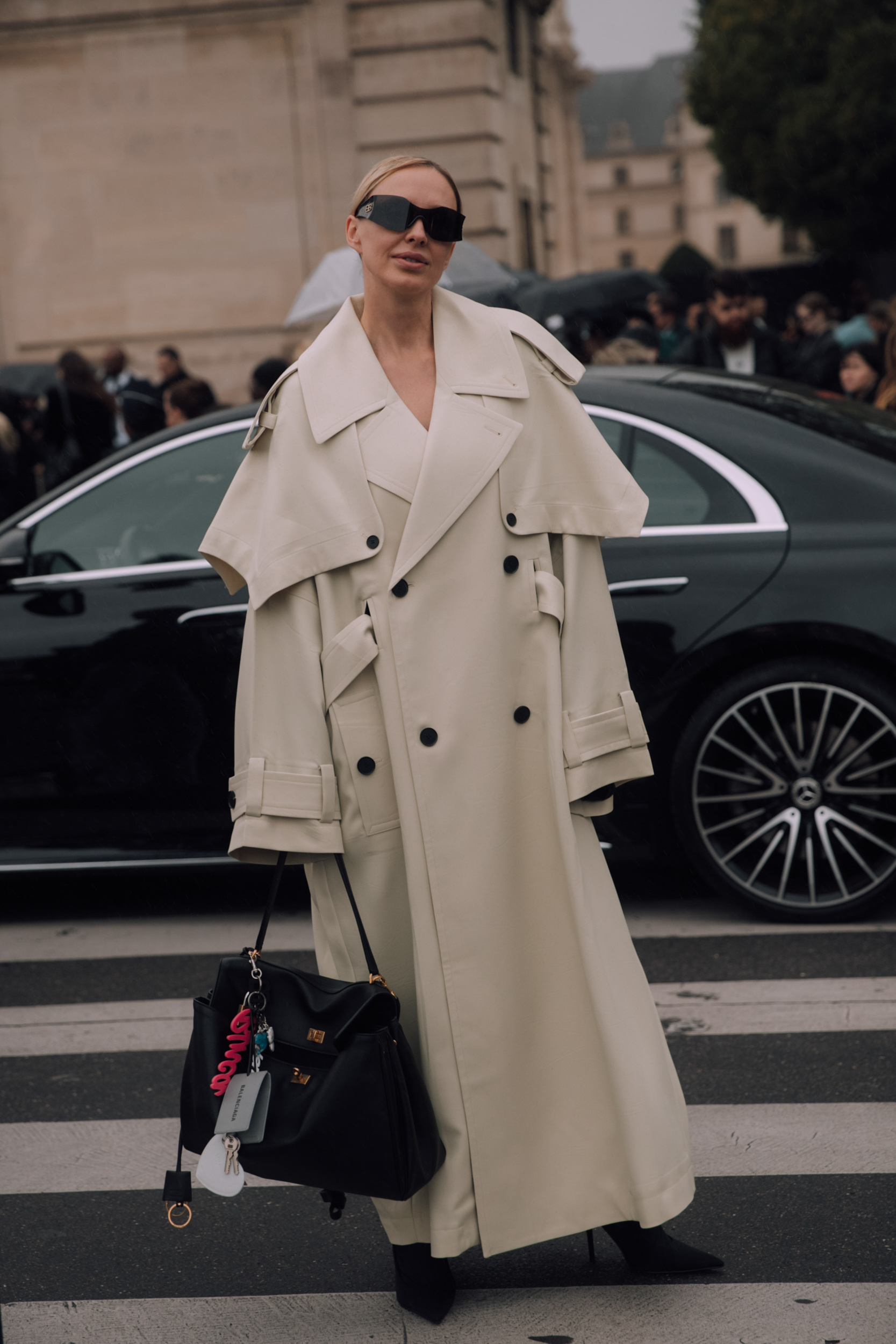 Paris Street Style Spring 2025 Shows