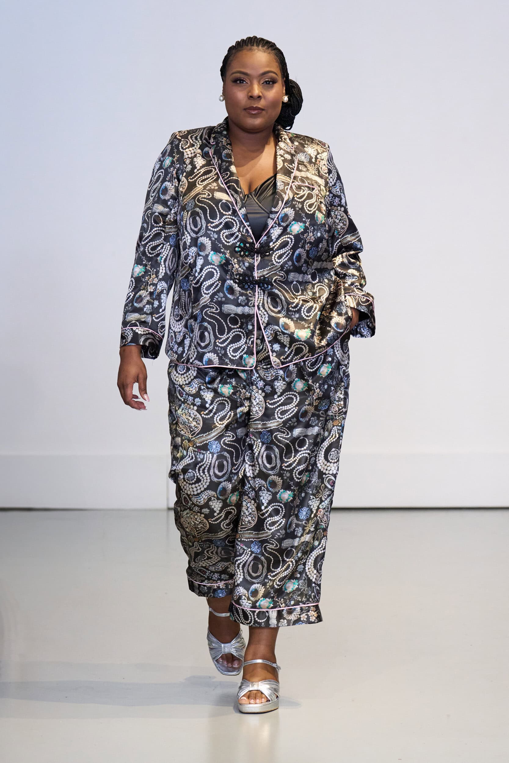 Renee Cafaro Atelier Spring 2025 Fashion Show