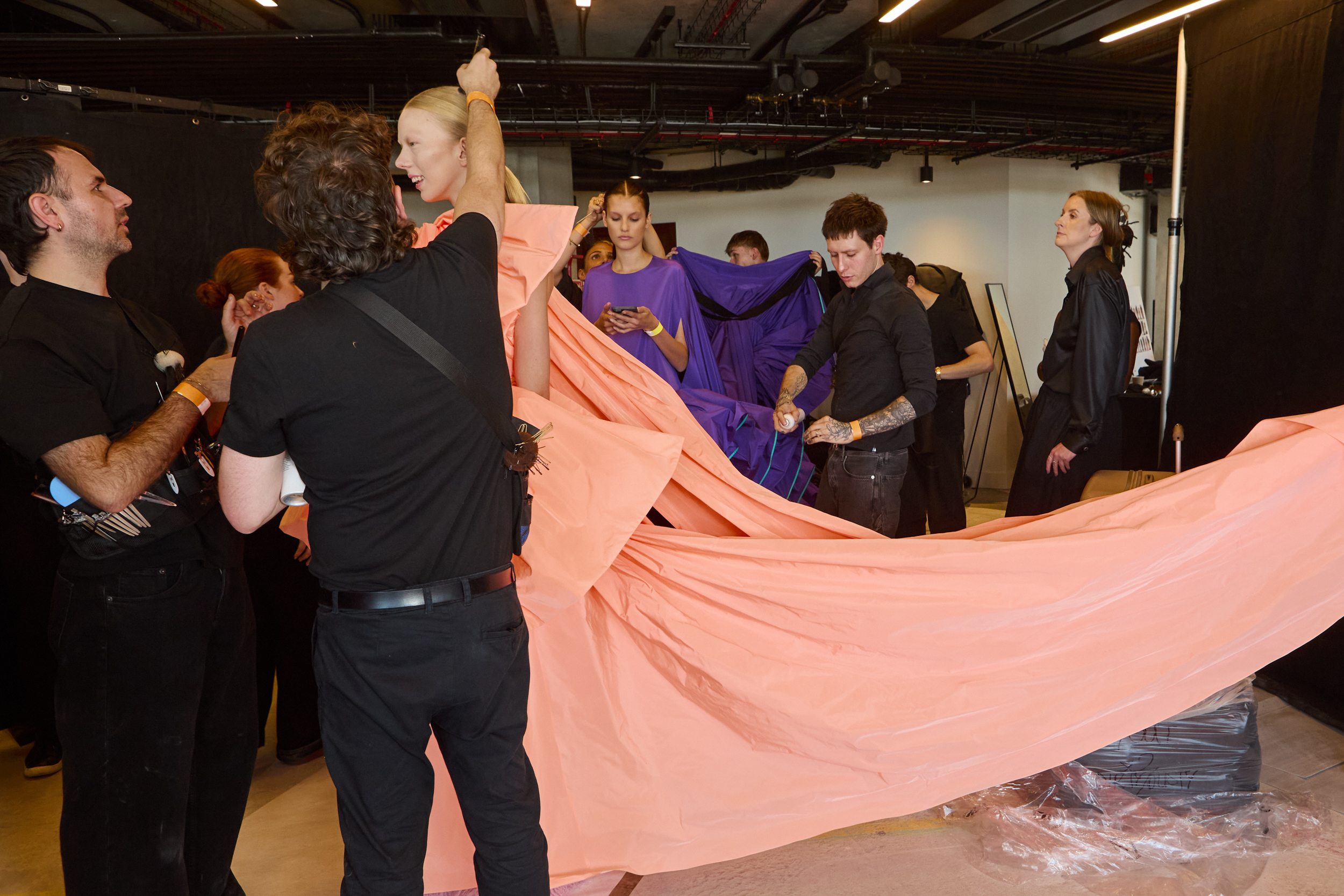 Roksanda Spring 2025 Fashion Show Backstage