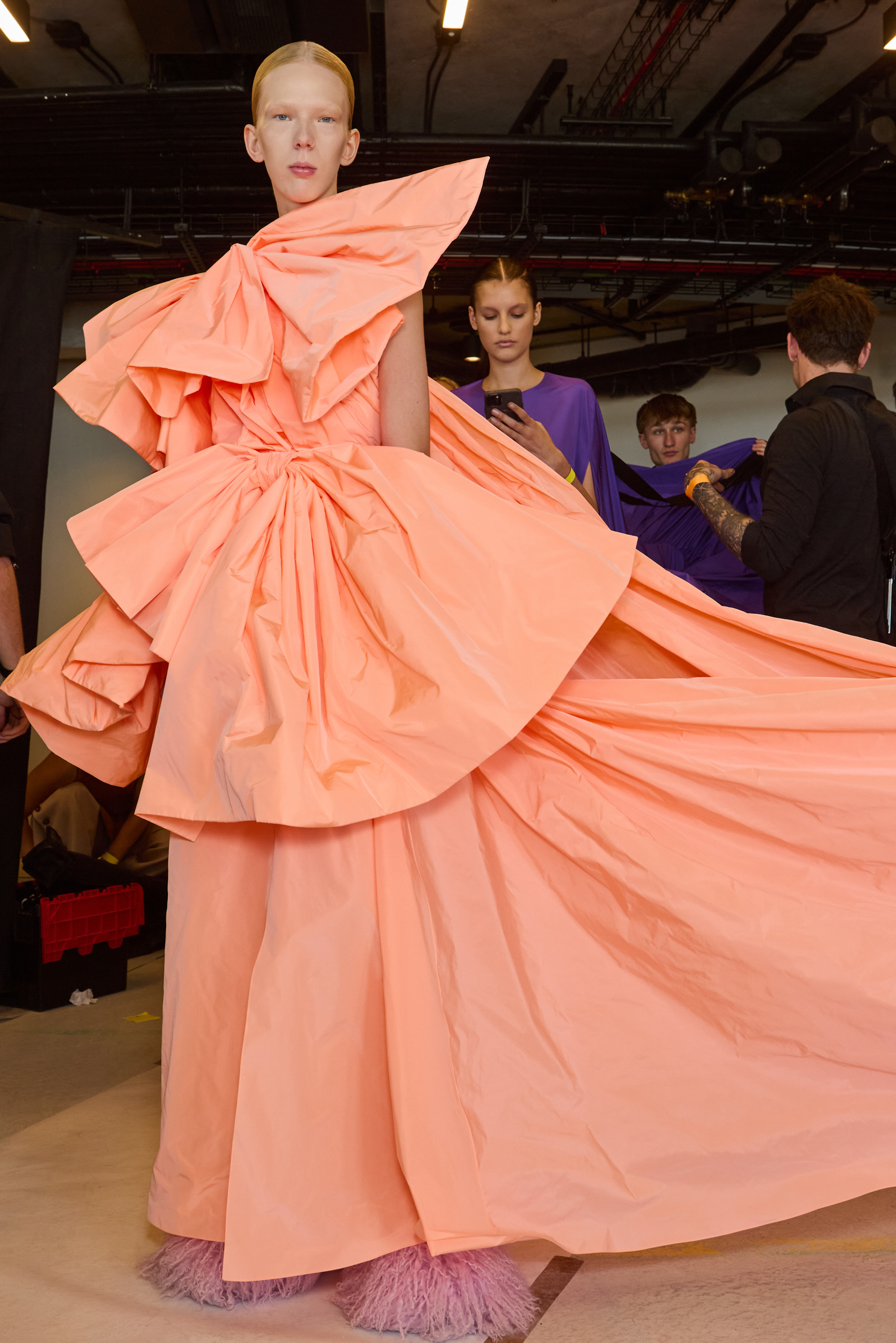 Roksanda Spring 2025 Fashion Show Backstage