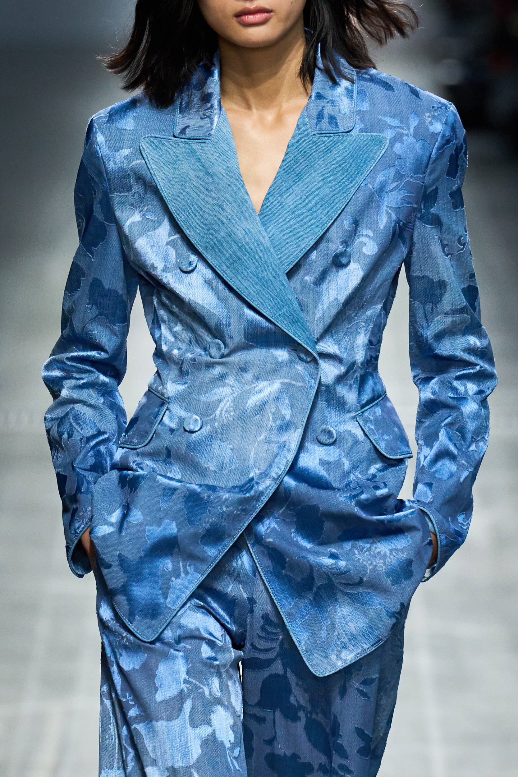 Ermanno Scervino Spring 2025 Fashion Show Details