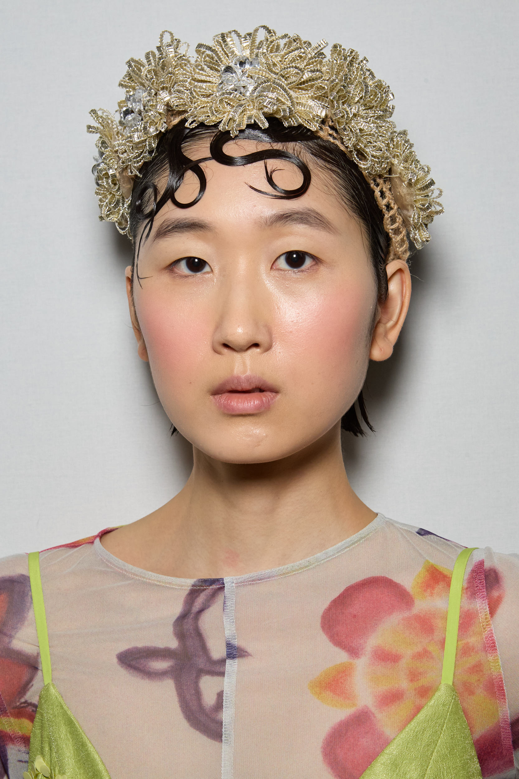 Shuting Qiu Spring 2025 Fashion Show Backstage