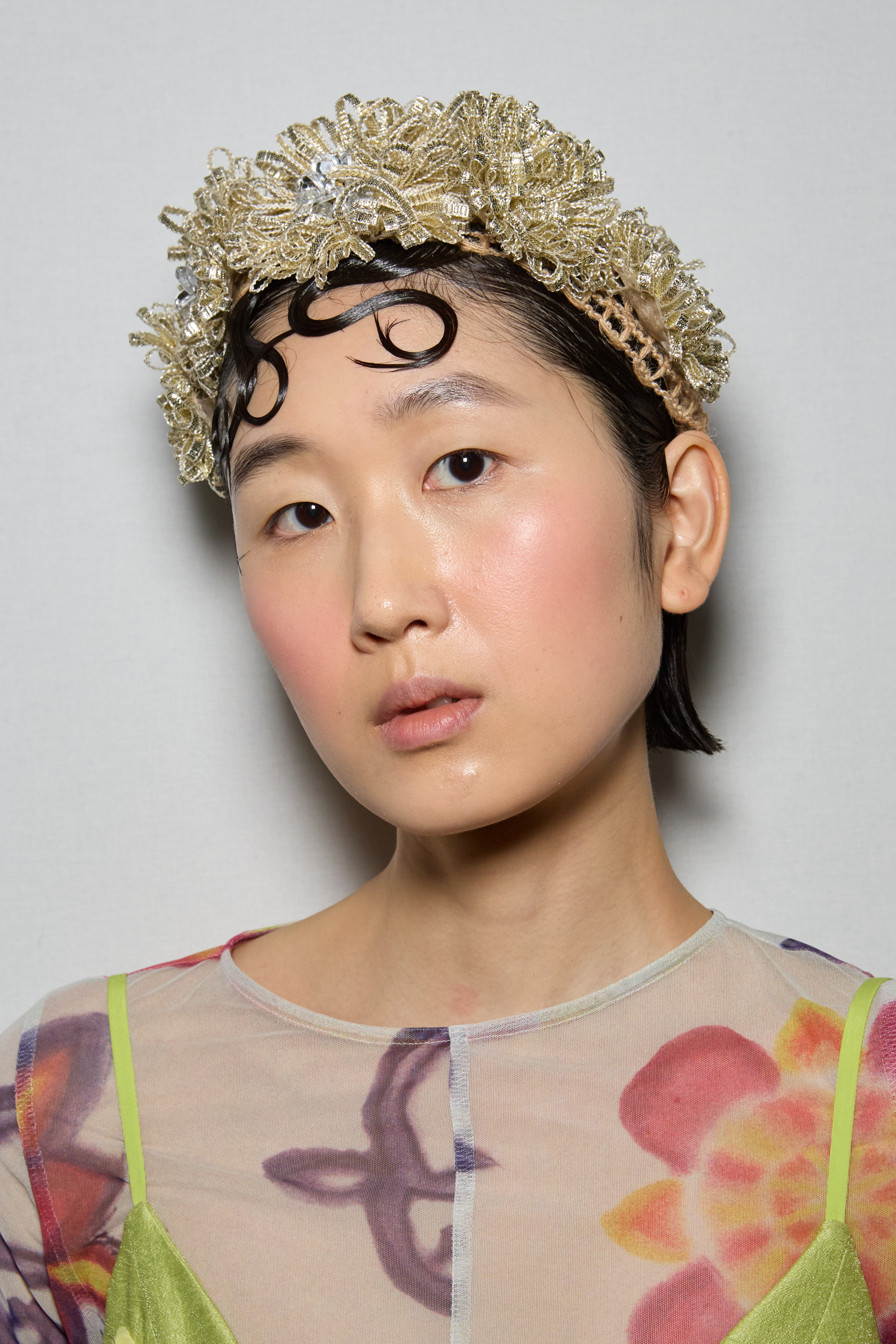 Shuting Qiu Spring 2025 Fashion Show Backstage