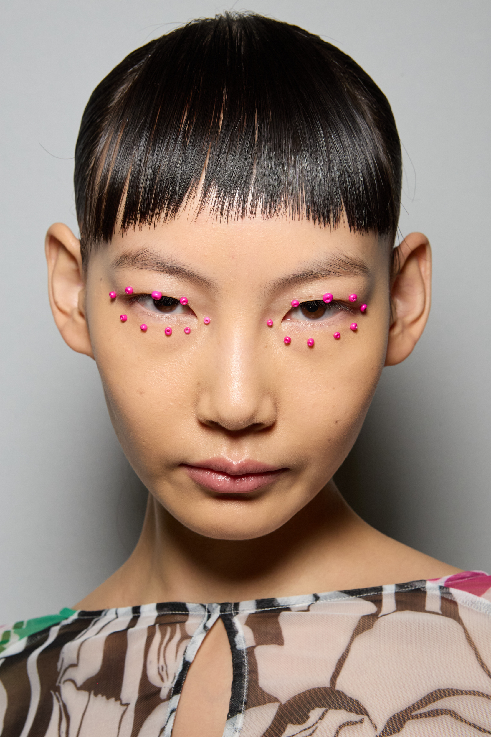 Shuting Qiu Spring 2025 Fashion Show Backstage