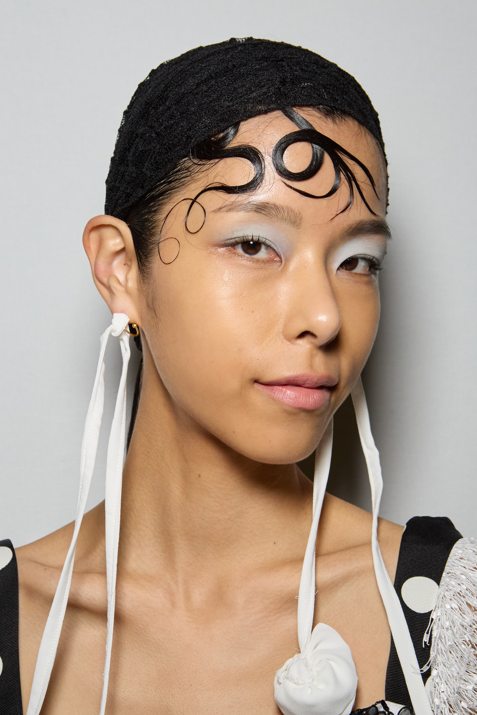 Shuting Qiu Spring 2025 Fashion Show Backstage