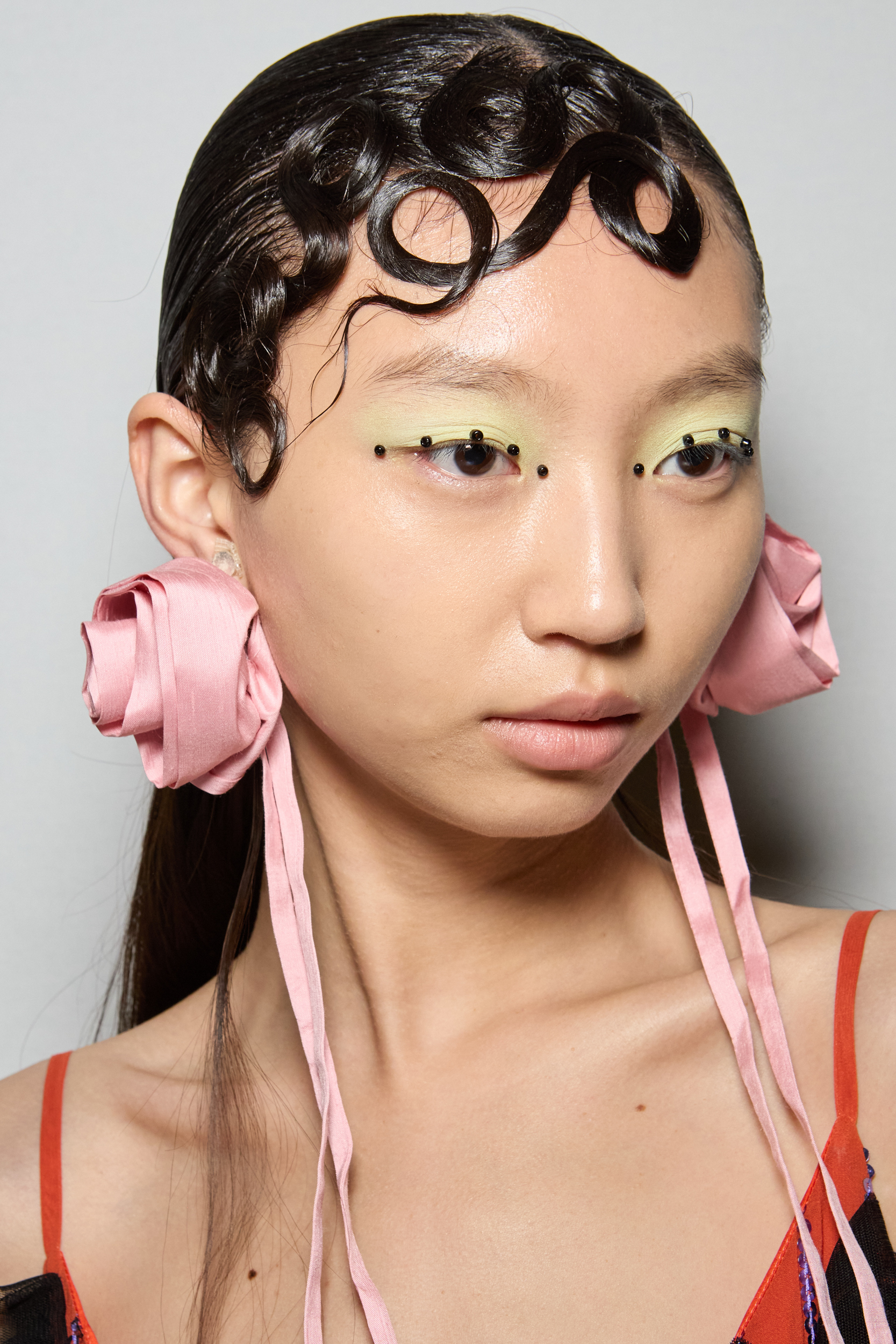 Shuting Qiu Spring 2025 Fashion Show Backstage