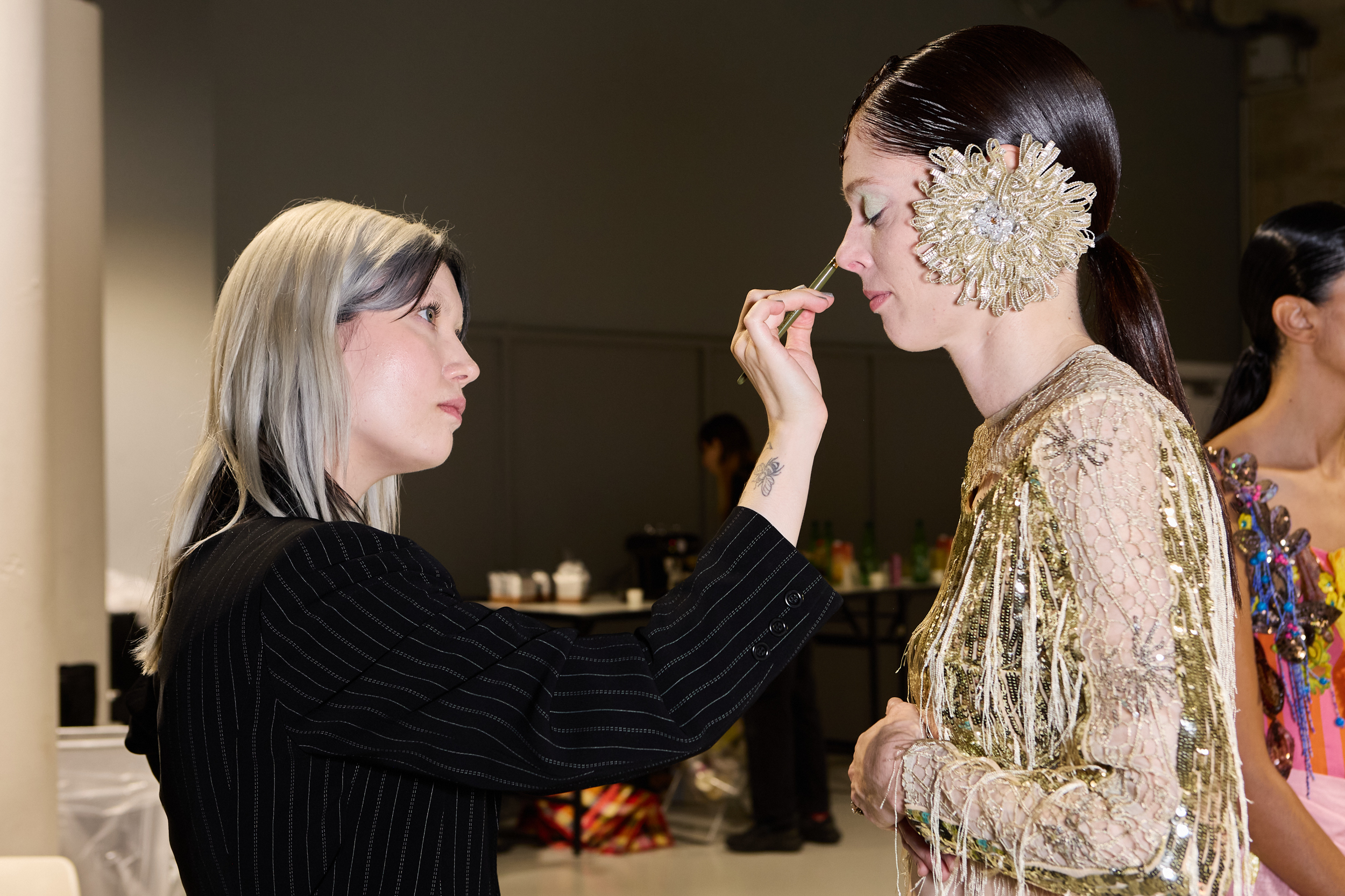 Shuting Qiu Spring 2025 Fashion Show Backstage