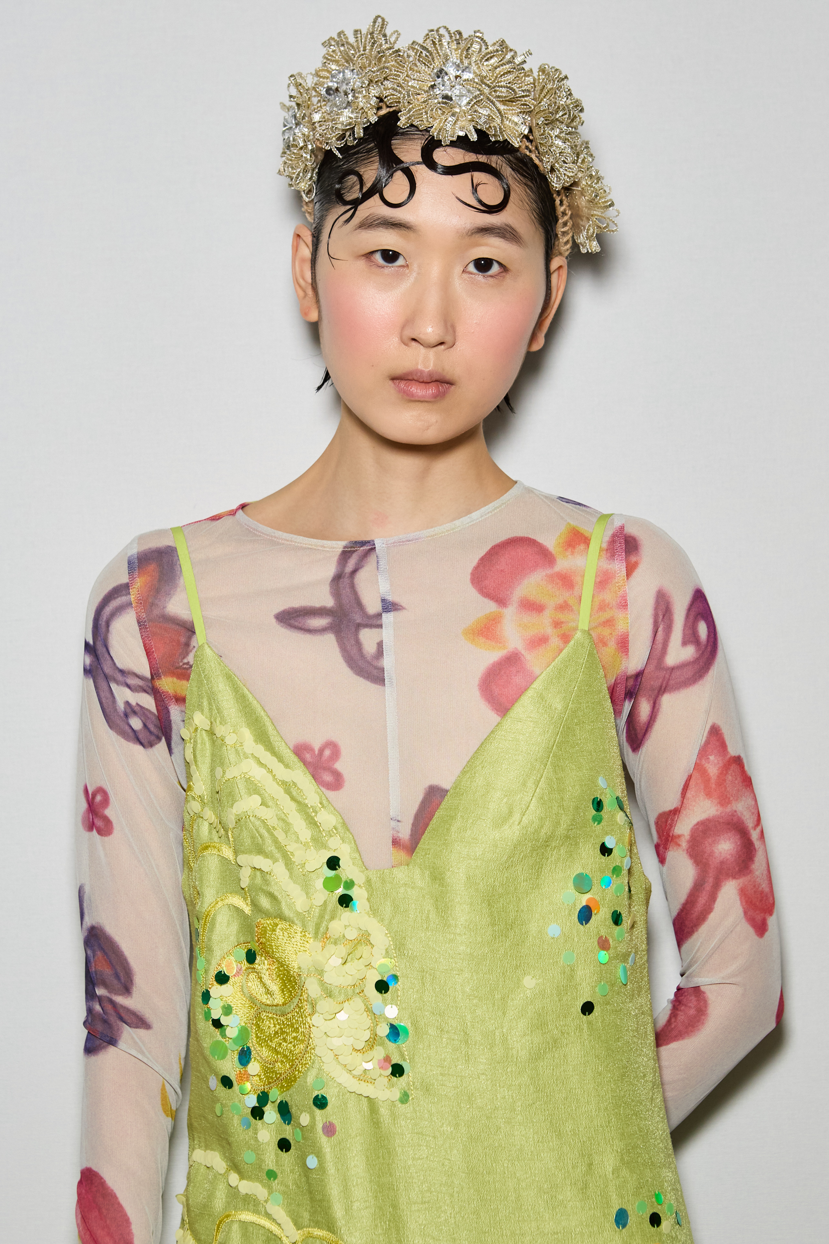 Shuting Qiu Spring 2025 Fashion Show Backstage