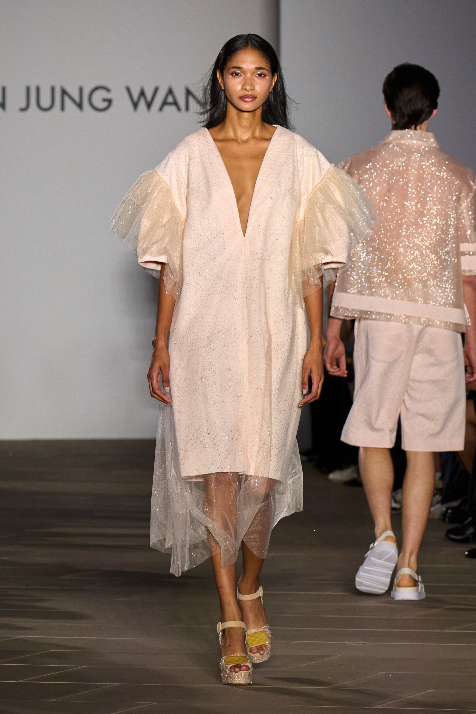 Son Jung Wan Spring 2025 Fashion Show