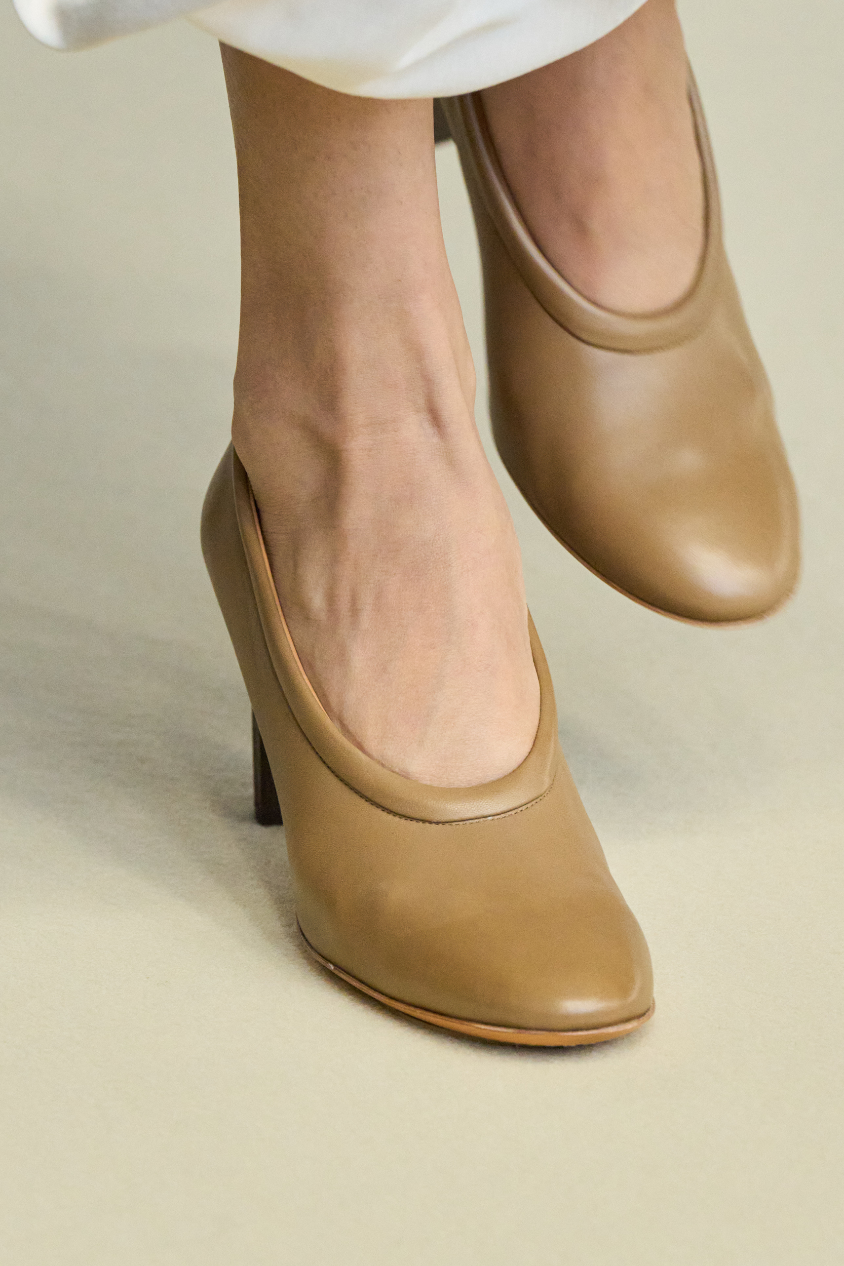 Tod S Spring 2025 Fashion Show Details