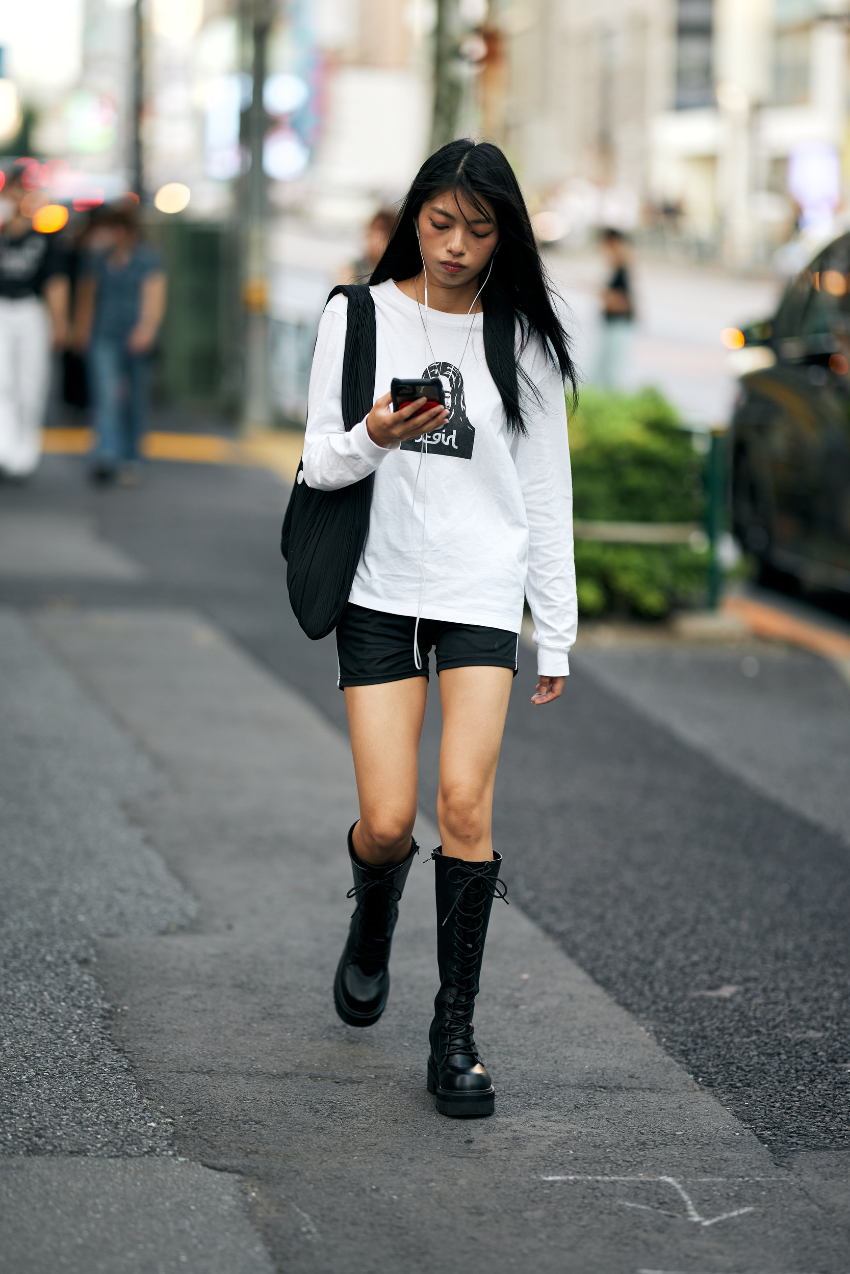 Tokyo Street Style Spring 2025 Shows