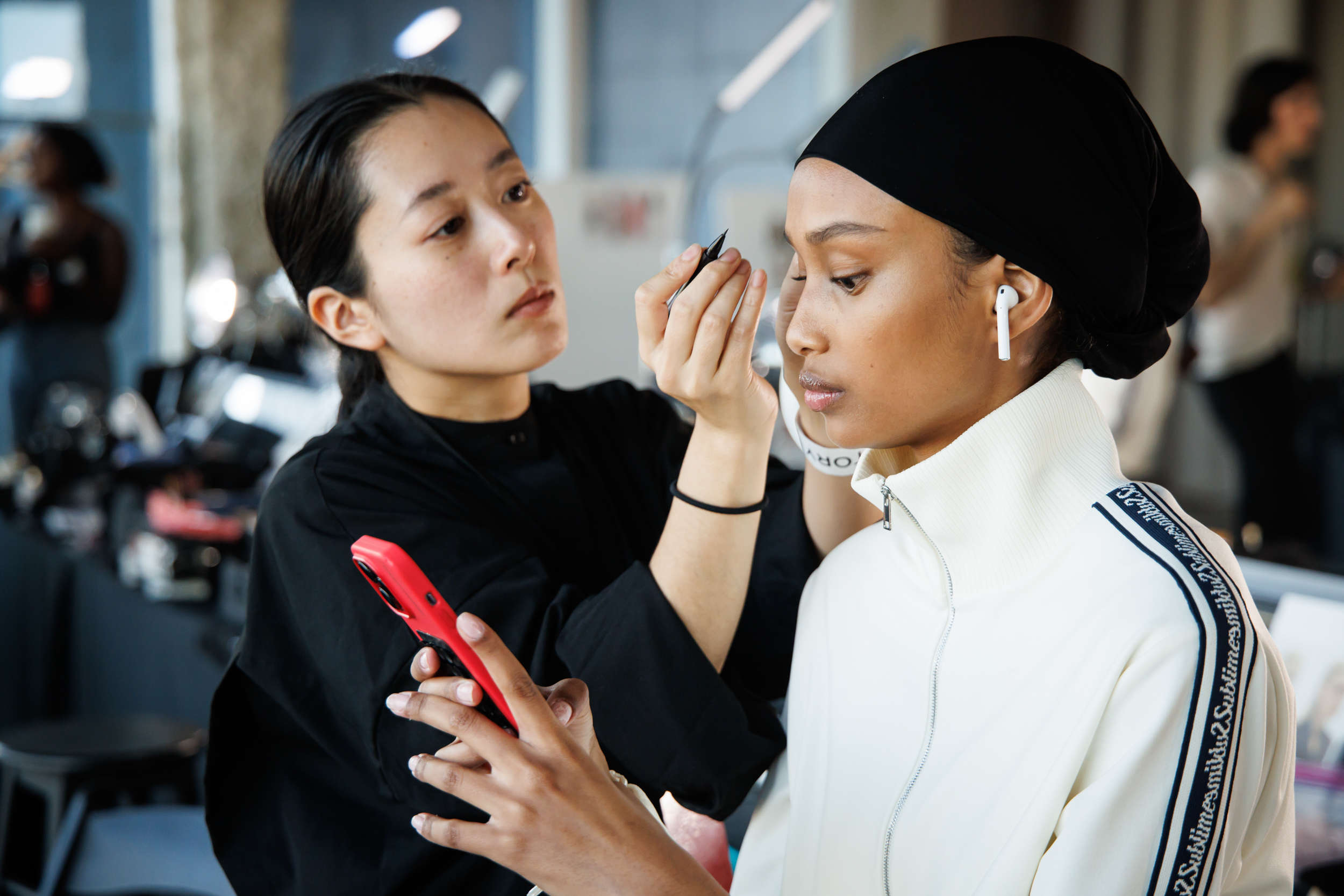 Tory Burch Spring 2025 Fashion Show Backstage