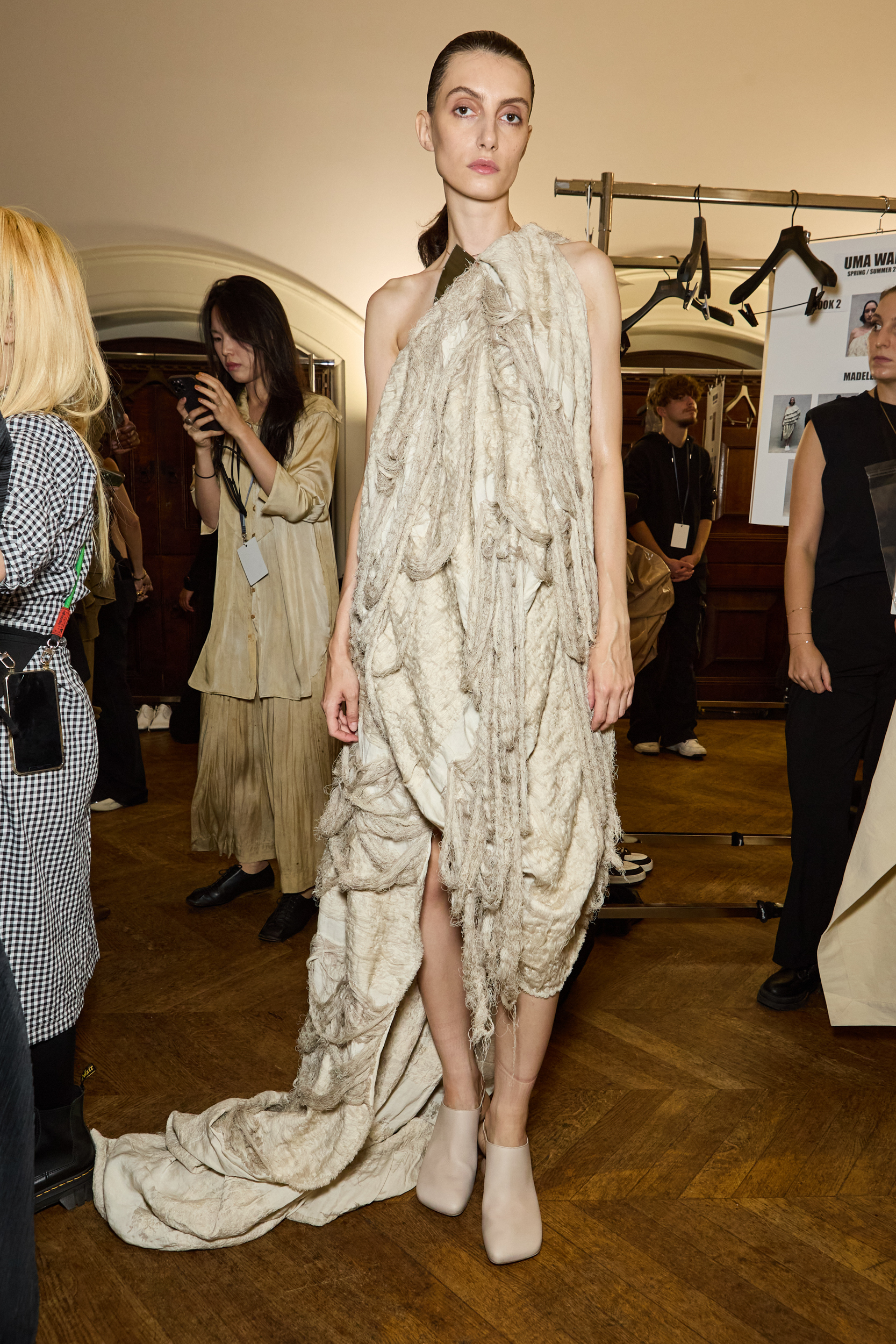 Uma Wang Spring 2025 Fashion Show Backstage