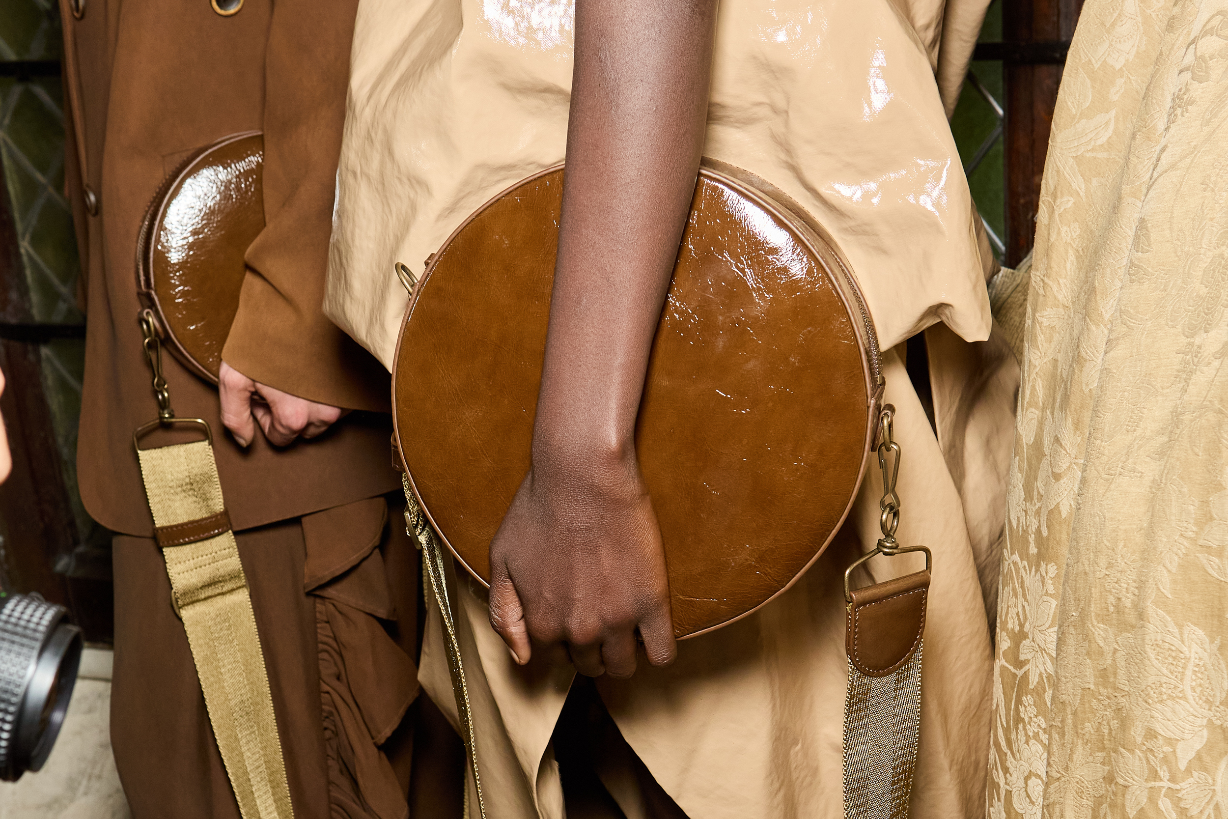 Uma Wang Spring 2025 Fashion Show Backstage