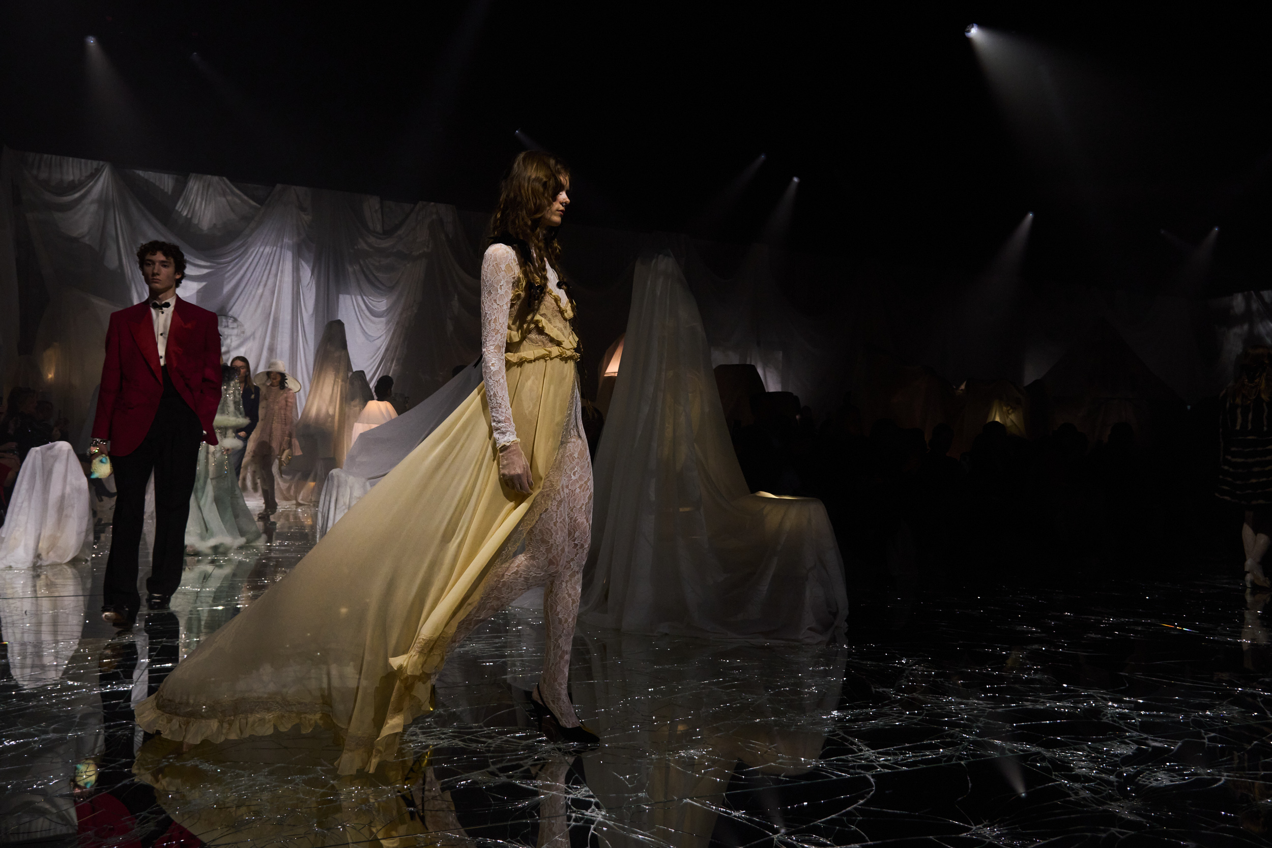 Valentino Spring 2025 Fashion Show Atmosphere