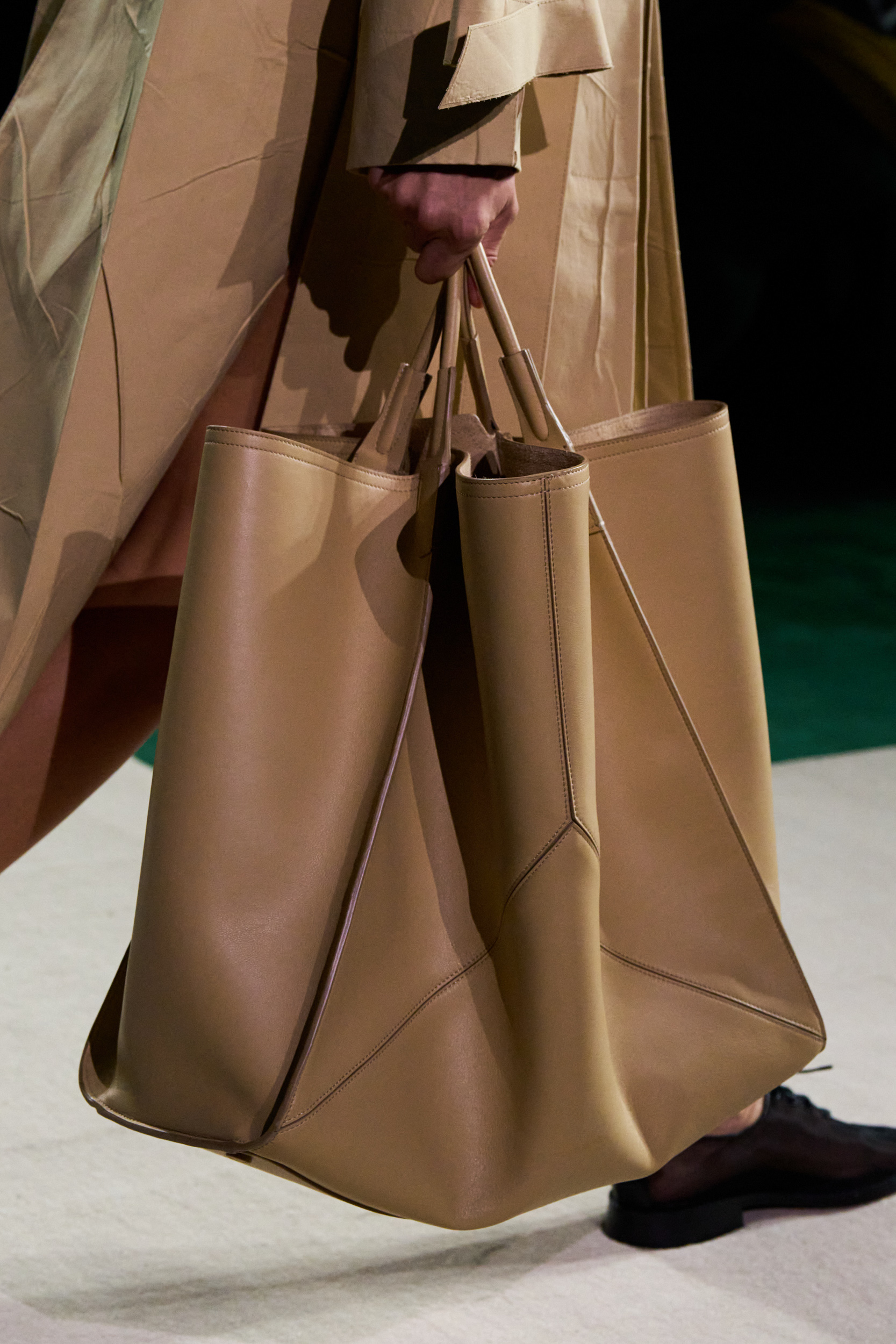 Victoria Beckham Spring 2025 Fashion Show Details