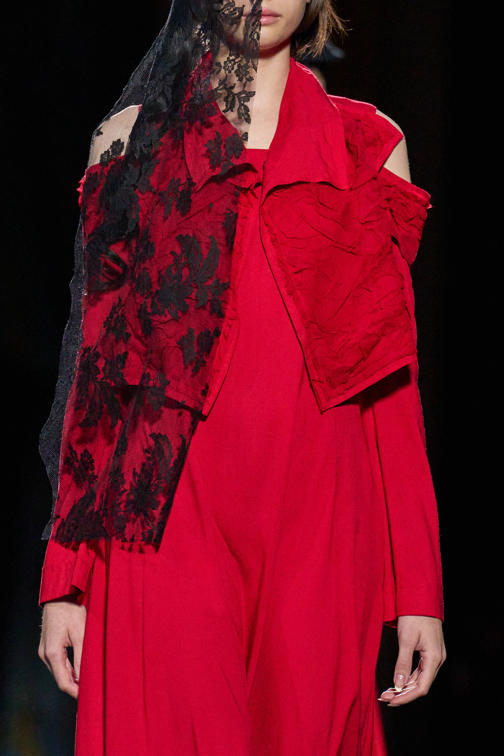 Yohji Yamamoto Spring 2025 Fashion Show Details