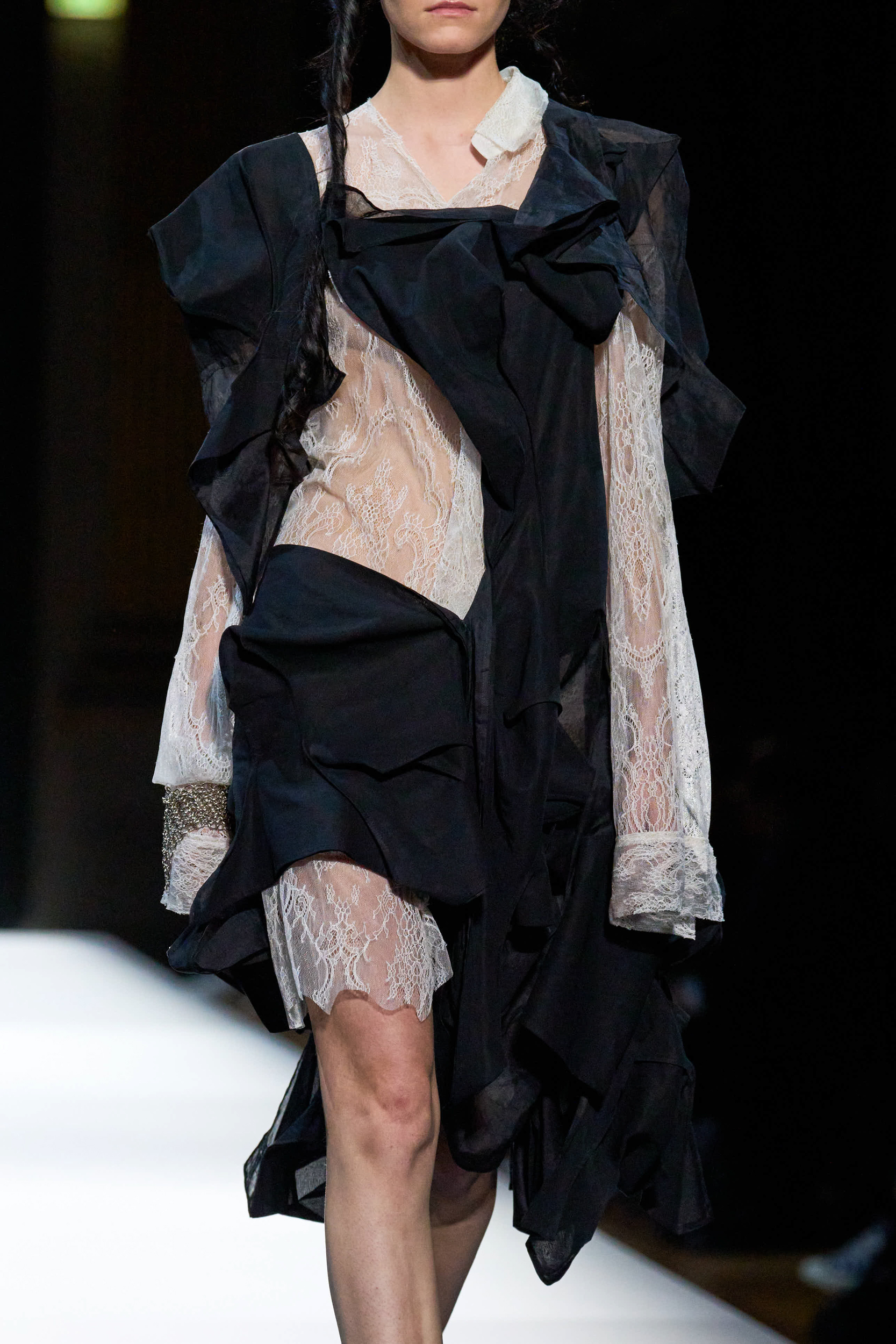 Yohji Yamamoto Spring 2025 Fashion Show Details