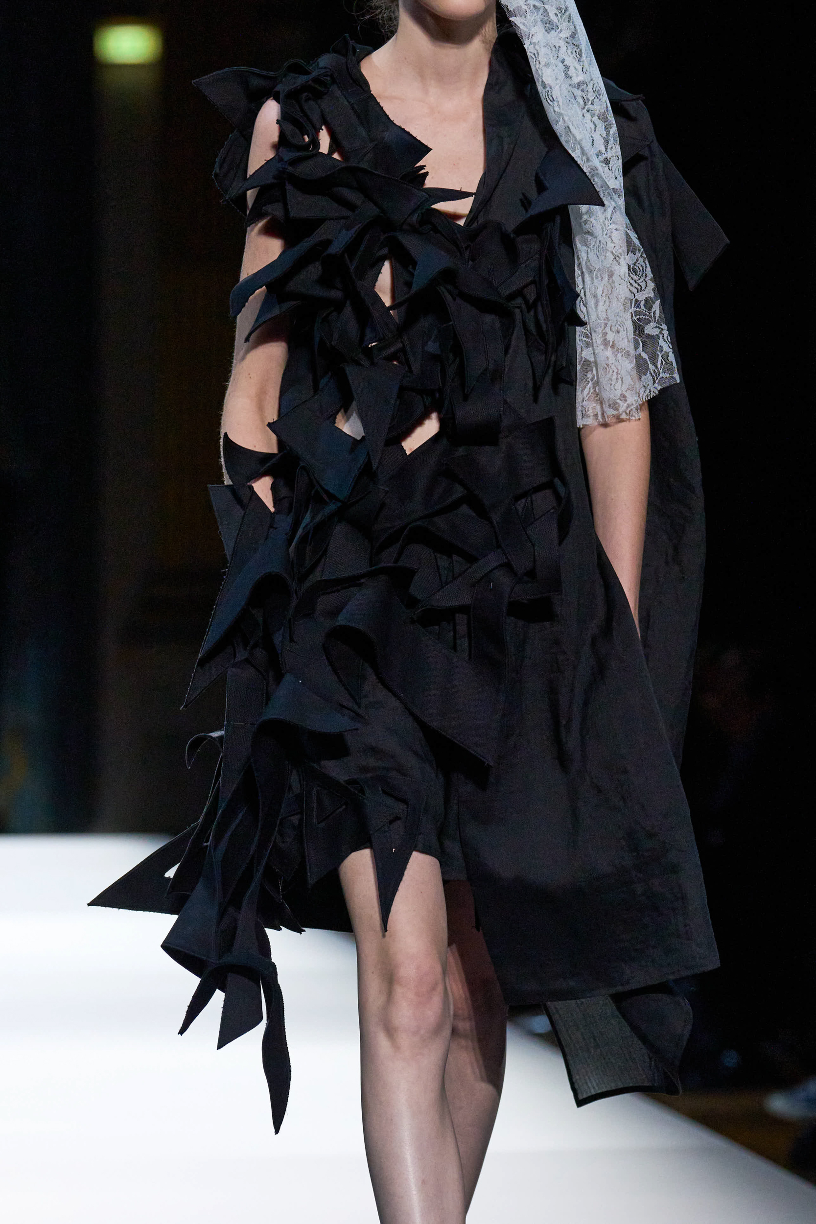 Yohji Yamamoto Spring 2025 Fashion Show Details