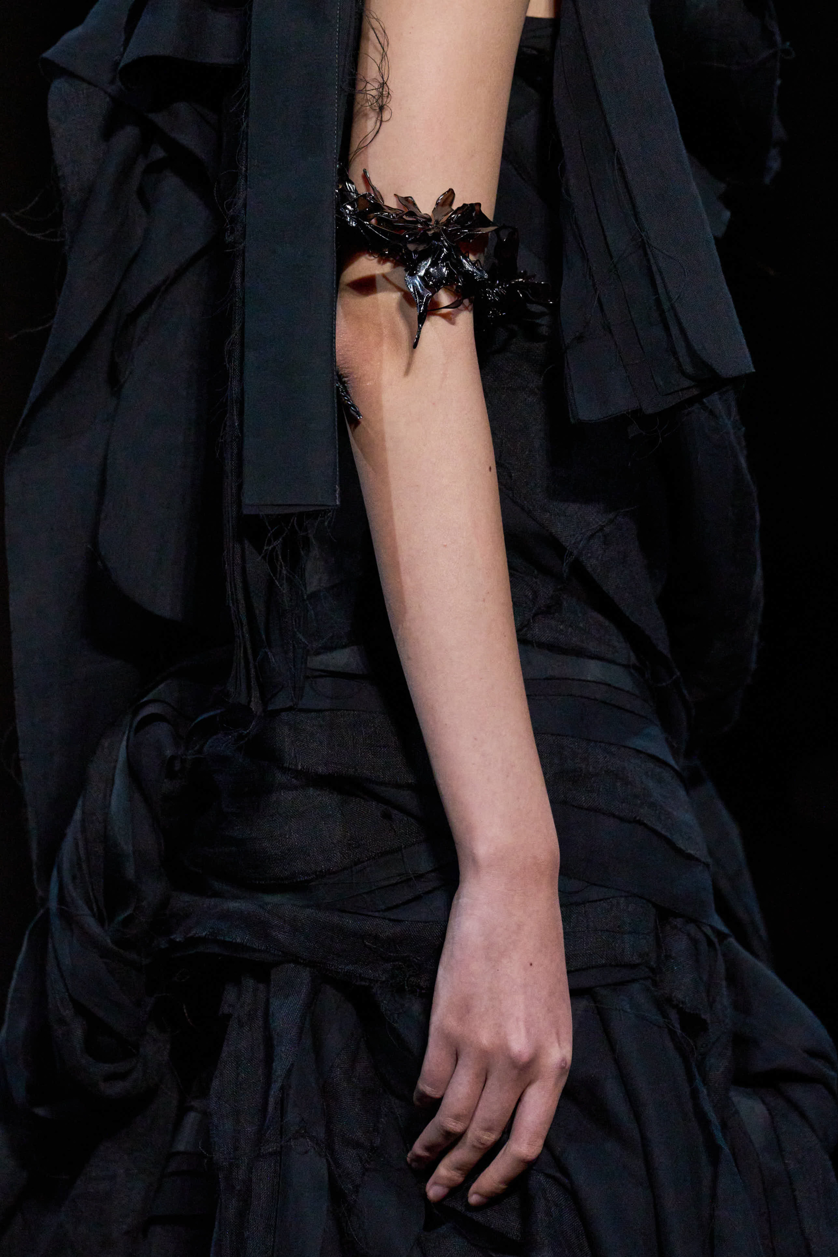 Yohji Yamamoto Spring 2025 Fashion Show Details