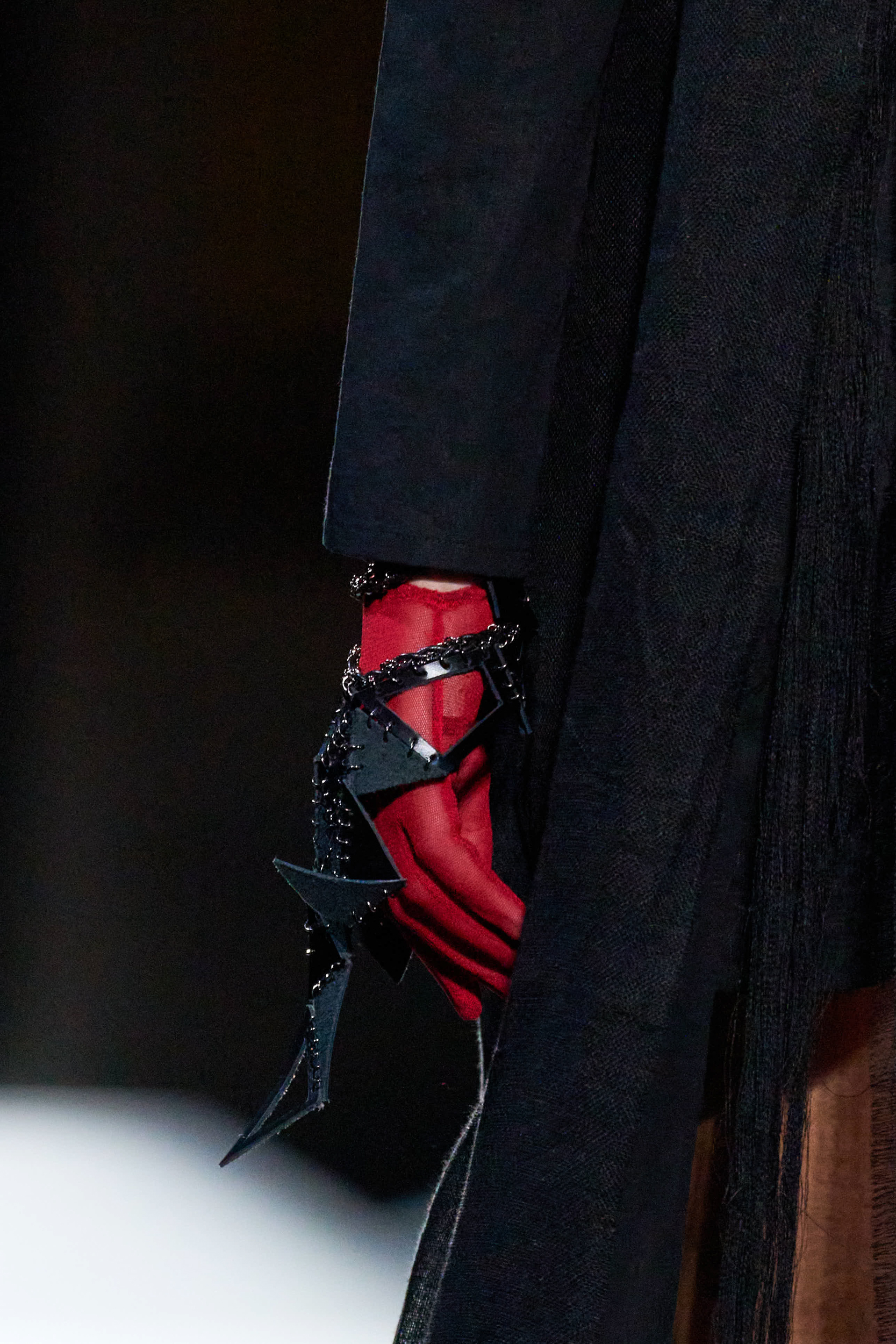 Yohji Yamamoto Spring 2025 Fashion Show Details