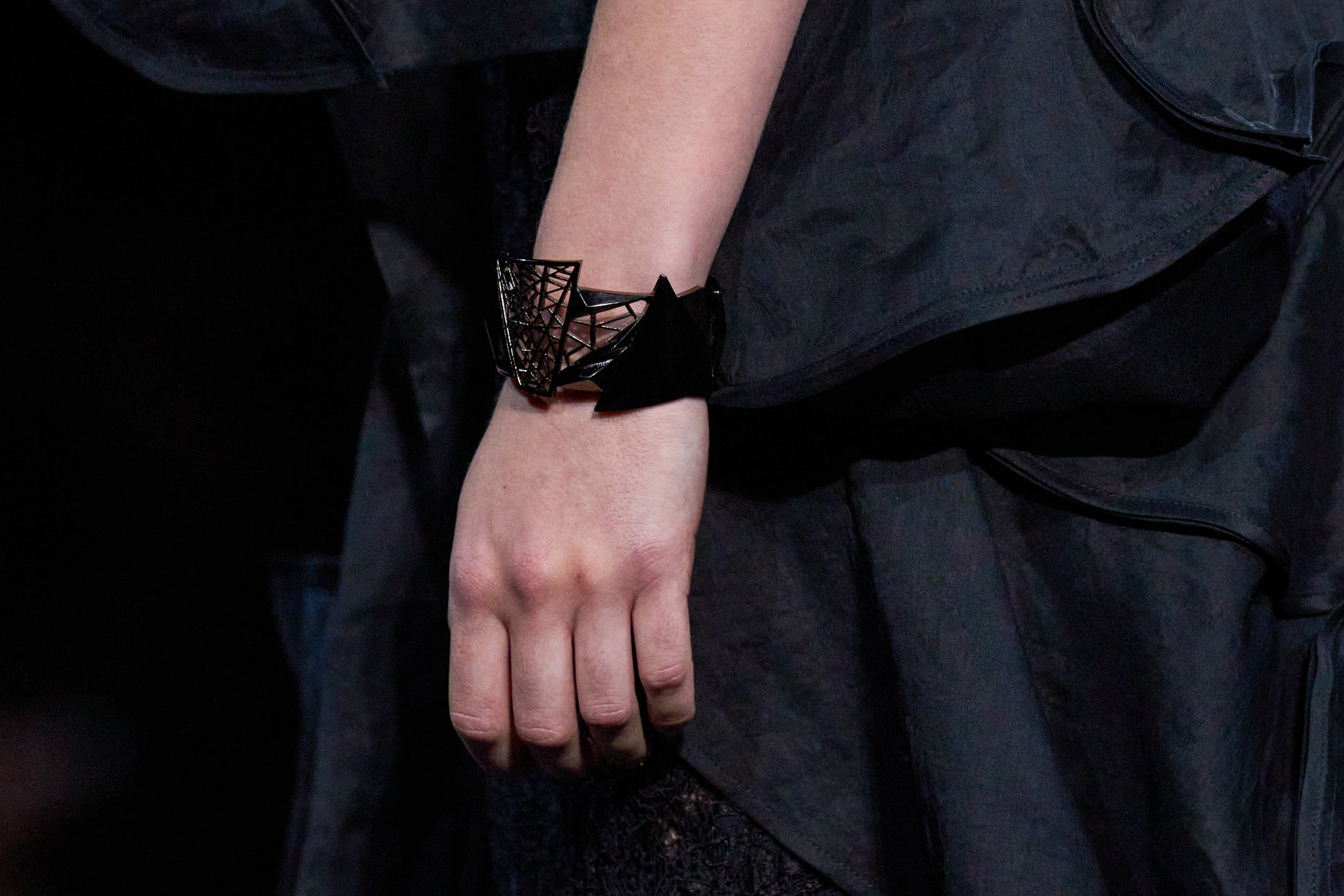 Yohji Yamamoto Spring 2025 Fashion Show Details