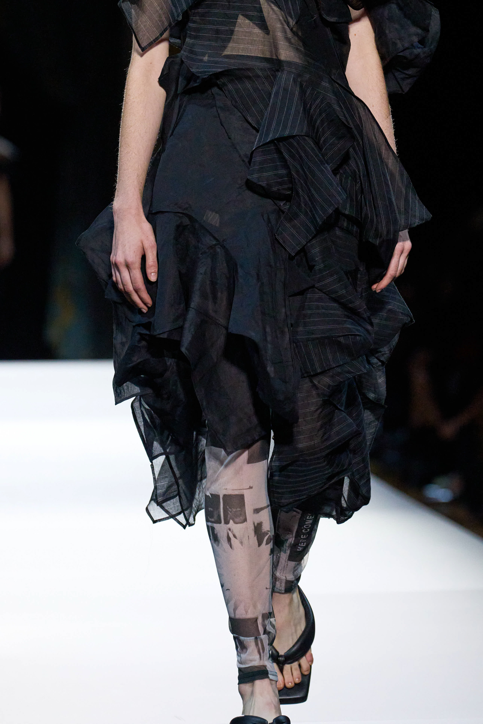 Yohji Yamamoto Spring 2025 Fashion Show Details