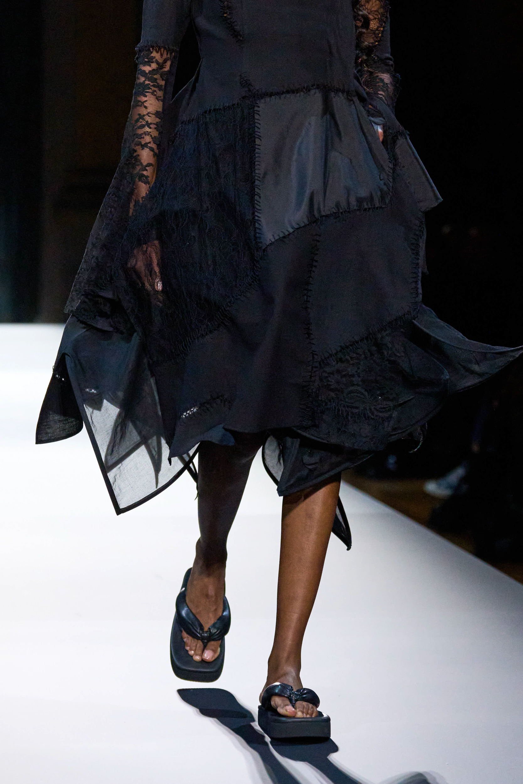 Yohji Yamamoto Spring 2025 Fashion Show Details