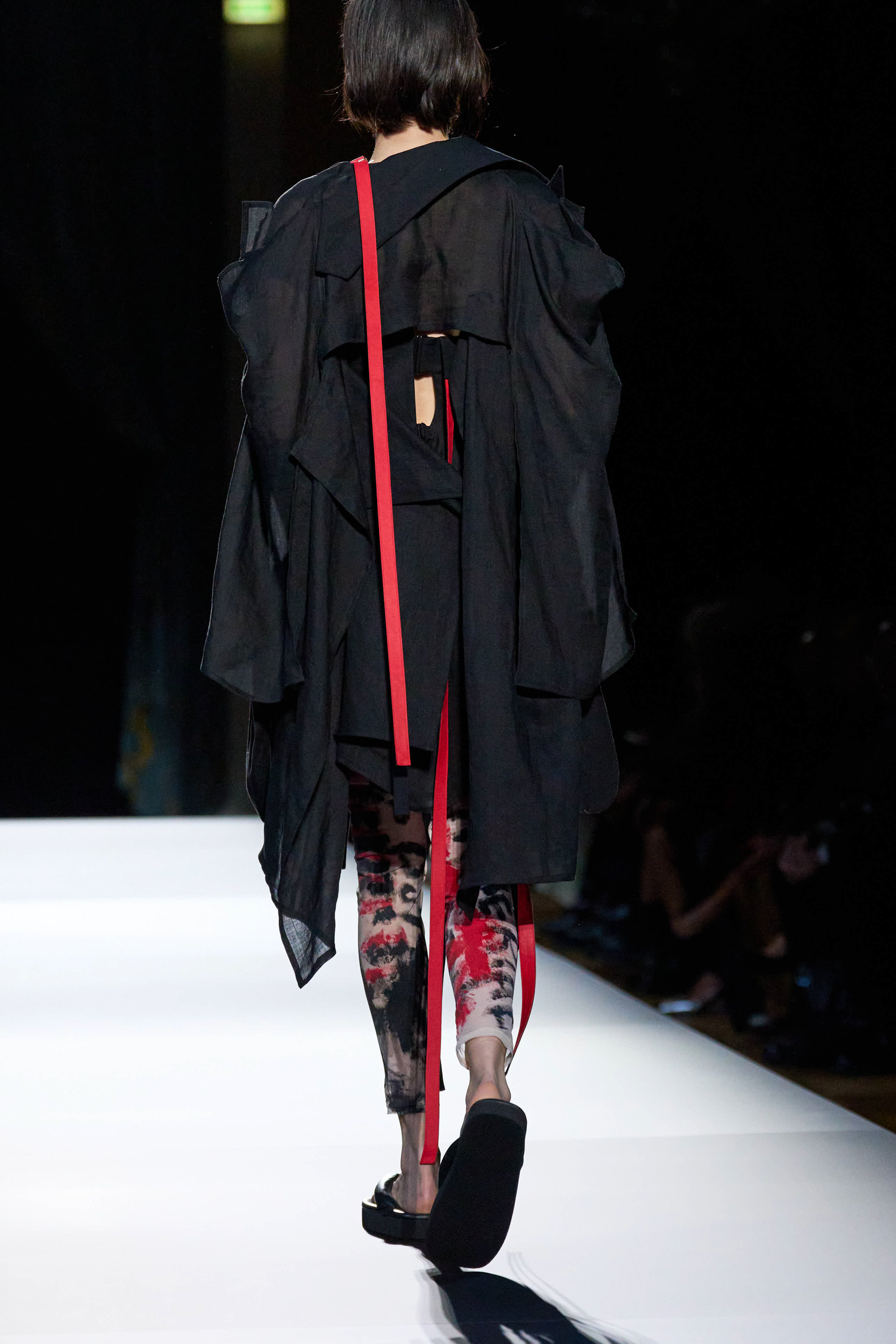 Yohji Yamamoto Spring 2025 Fashion Show Details