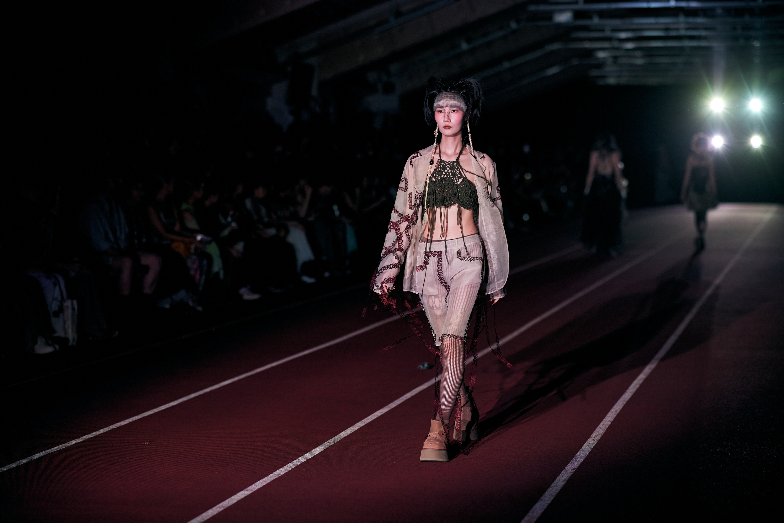 Yueqi Qi Spring 2025 Fashion Show Atmosphere