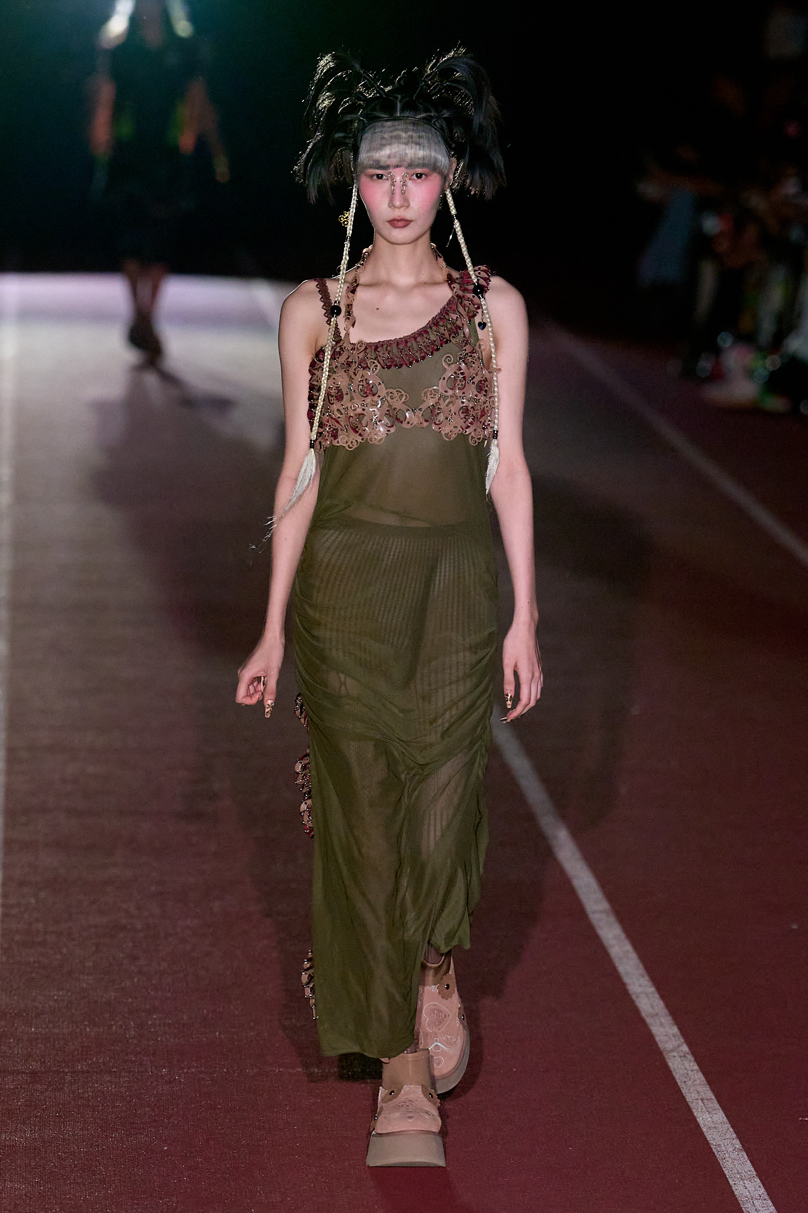 Yueqi Qi Spring 2025 Fashion Show 