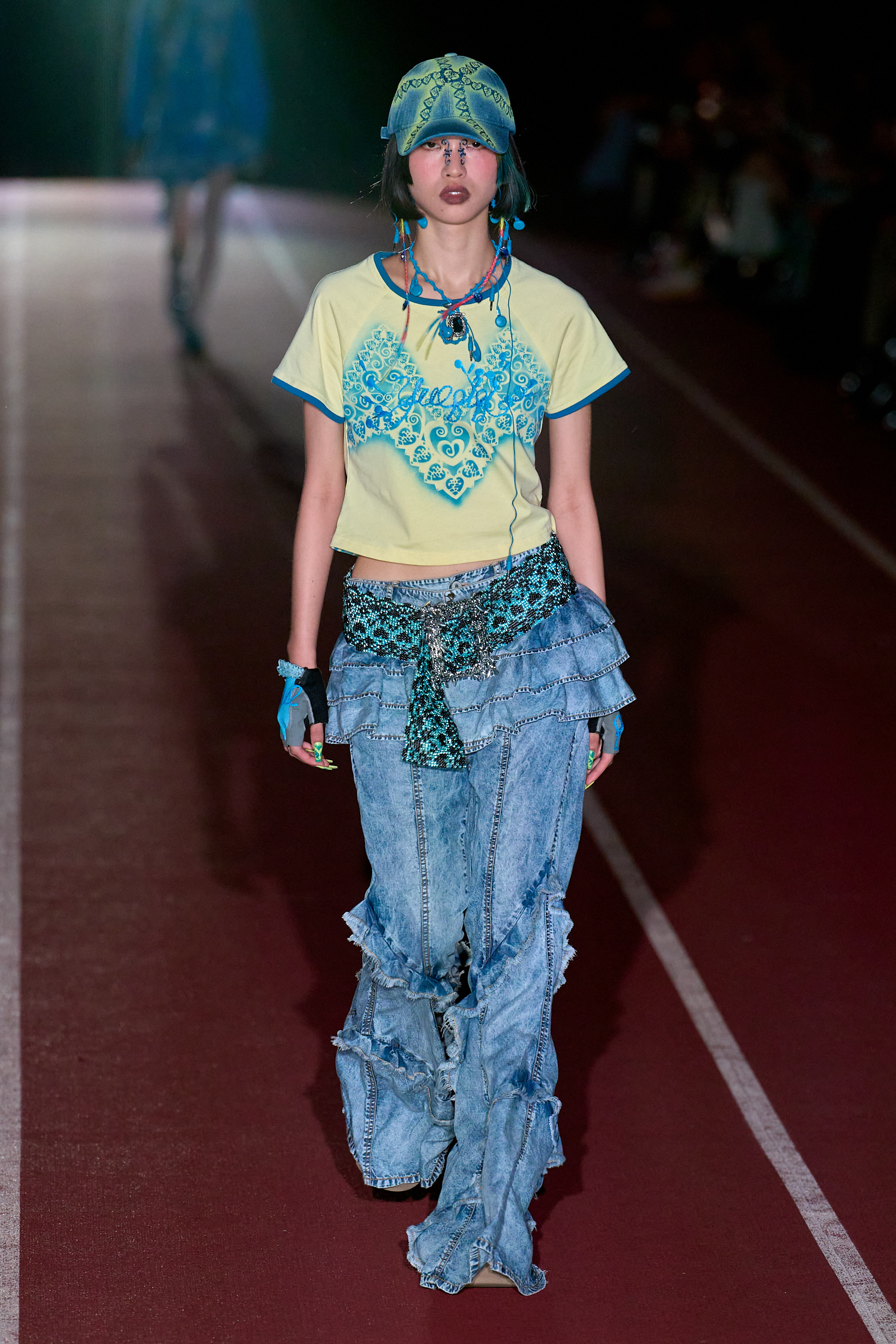 Yueqi Qi Spring 2025 Fashion Show 