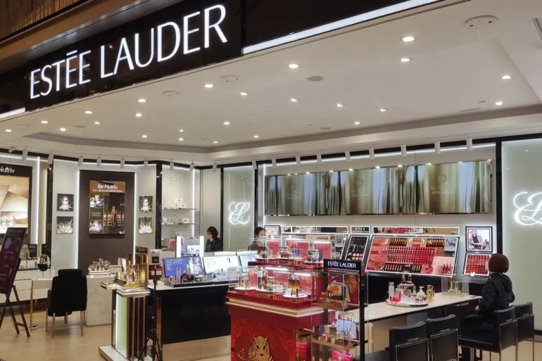 Estée Lauder Drops 4% in Sales