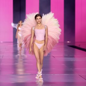 Victoria's Secret Returns To The Catwalk With A New Attitude