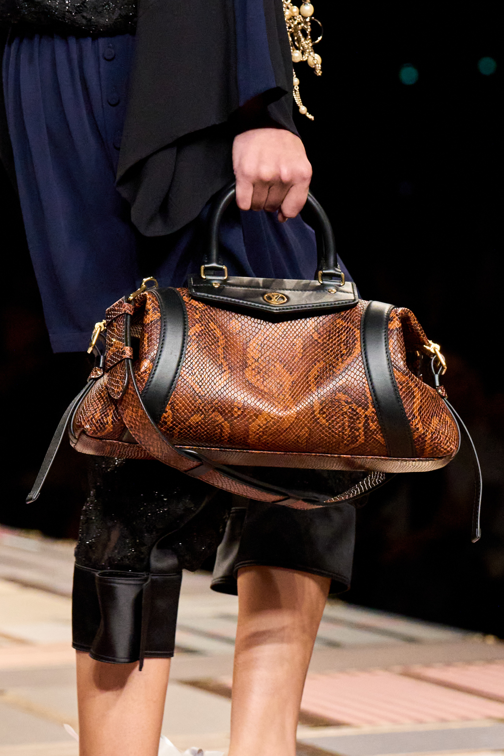 Louis Vuitton Spring 2025 Fashion Show Details