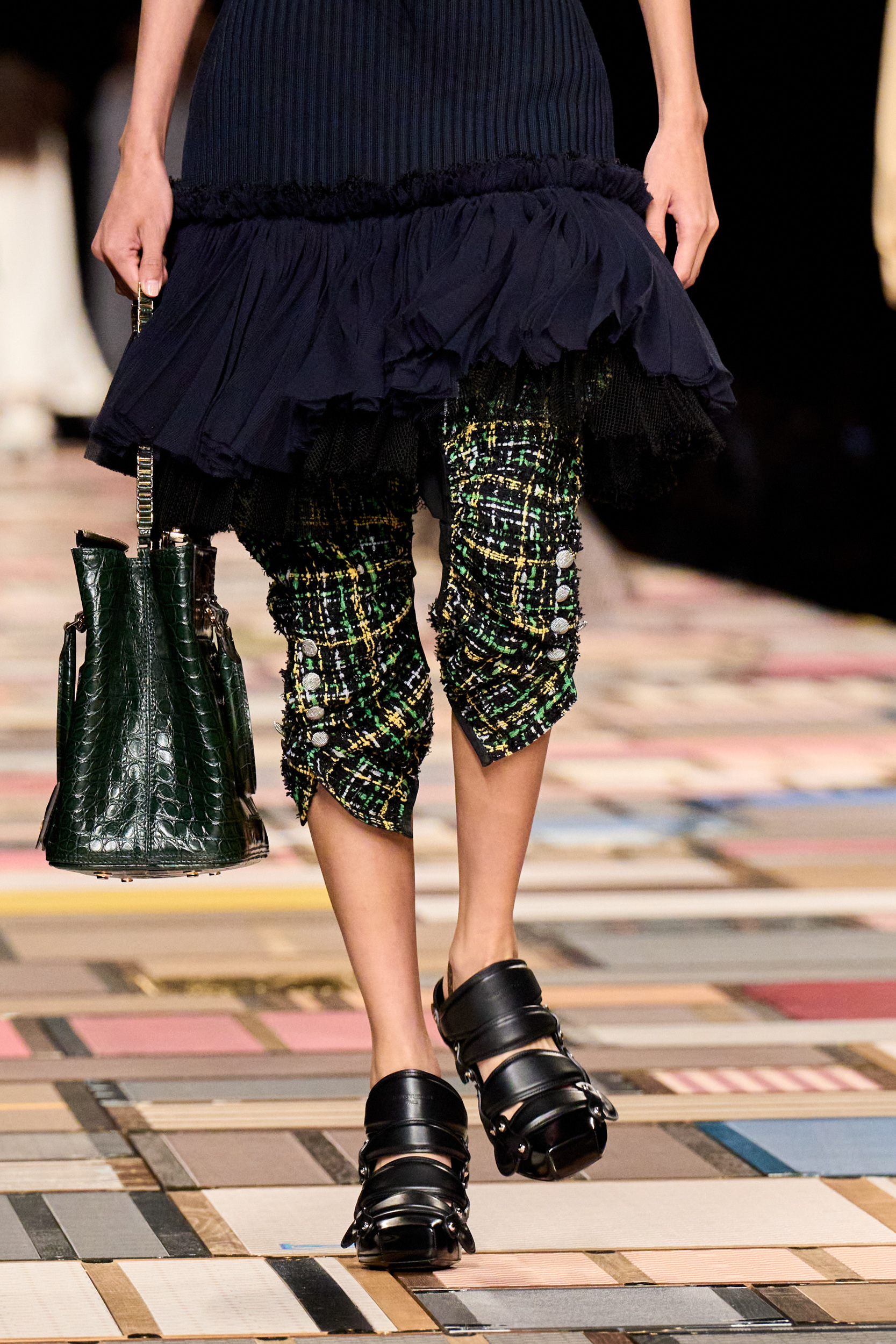 Louis Vuitton Spring 2025 Fashion Show Details