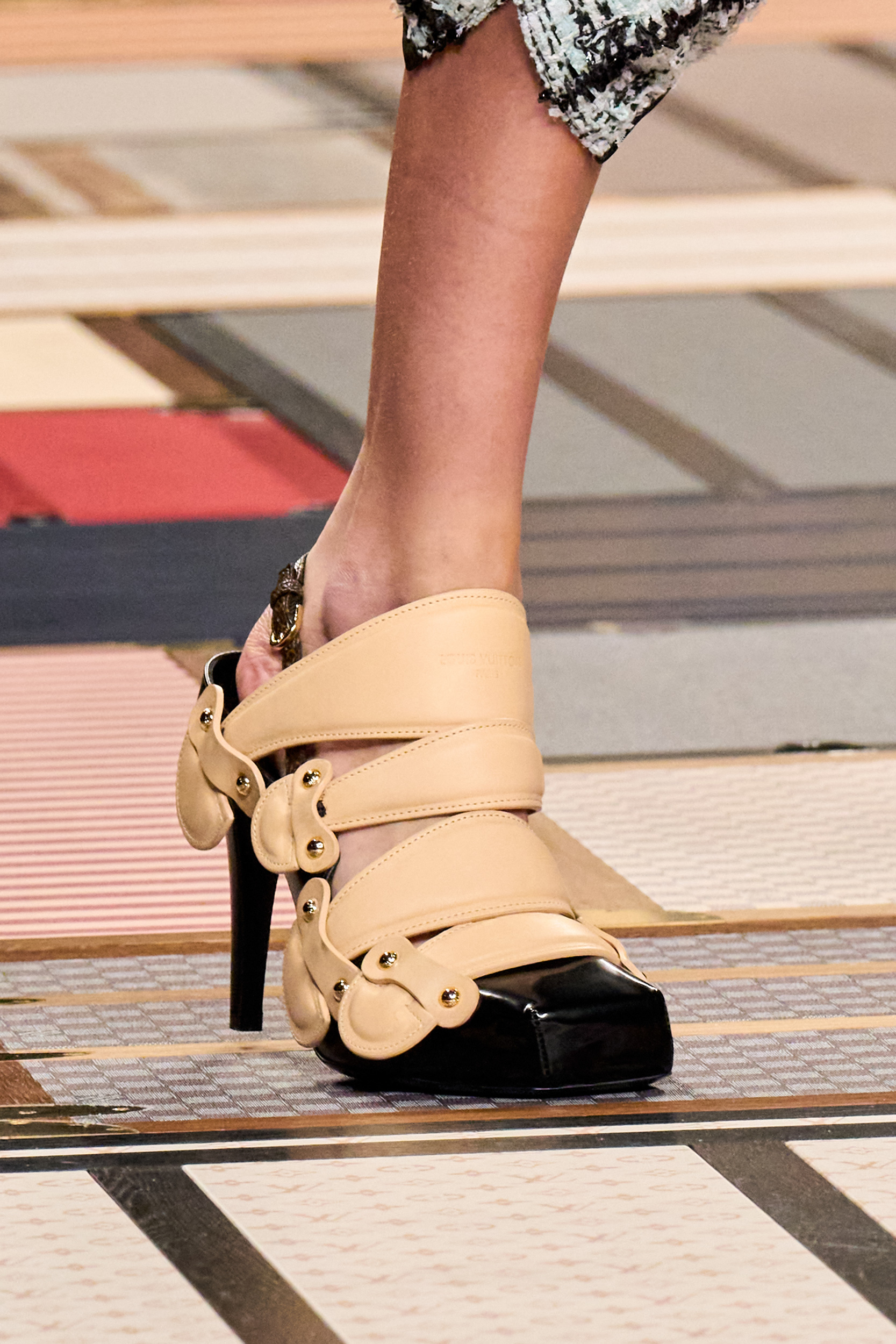 Louis Vuitton Spring 2025 Fashion Show Details